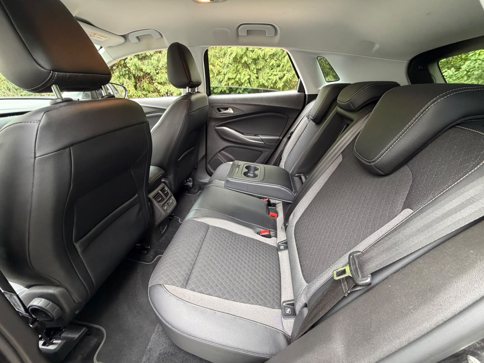 OPEL Grandland X 1.2i TP Excellence Automatik-image-12