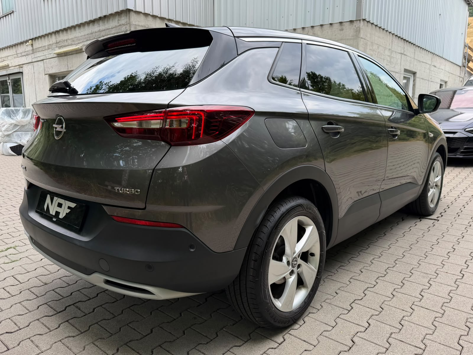OPEL Grandland X 1.2i TP Excellence Automatik-image-4