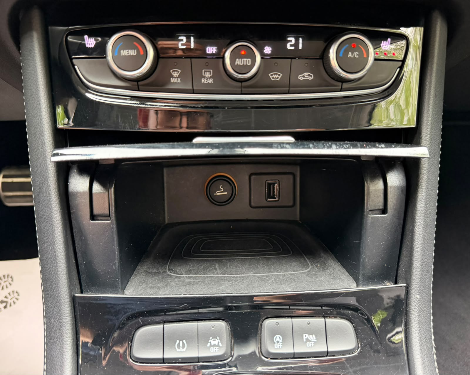 OPEL Grandland X 1.2i TP Excellence Automatik-image-24