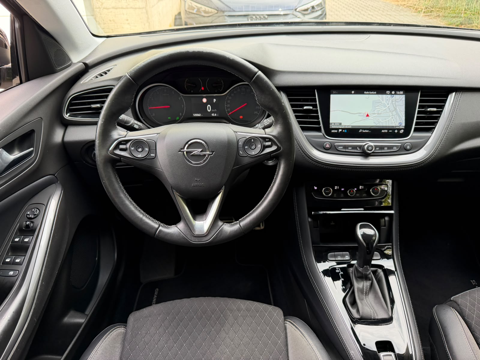 OPEL Grandland X 1.2i TP Excellence Automatik-image-20