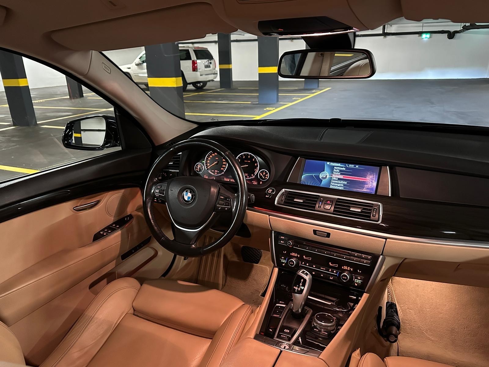 BMW 535i GT Luxury Line Steptronic-image-15