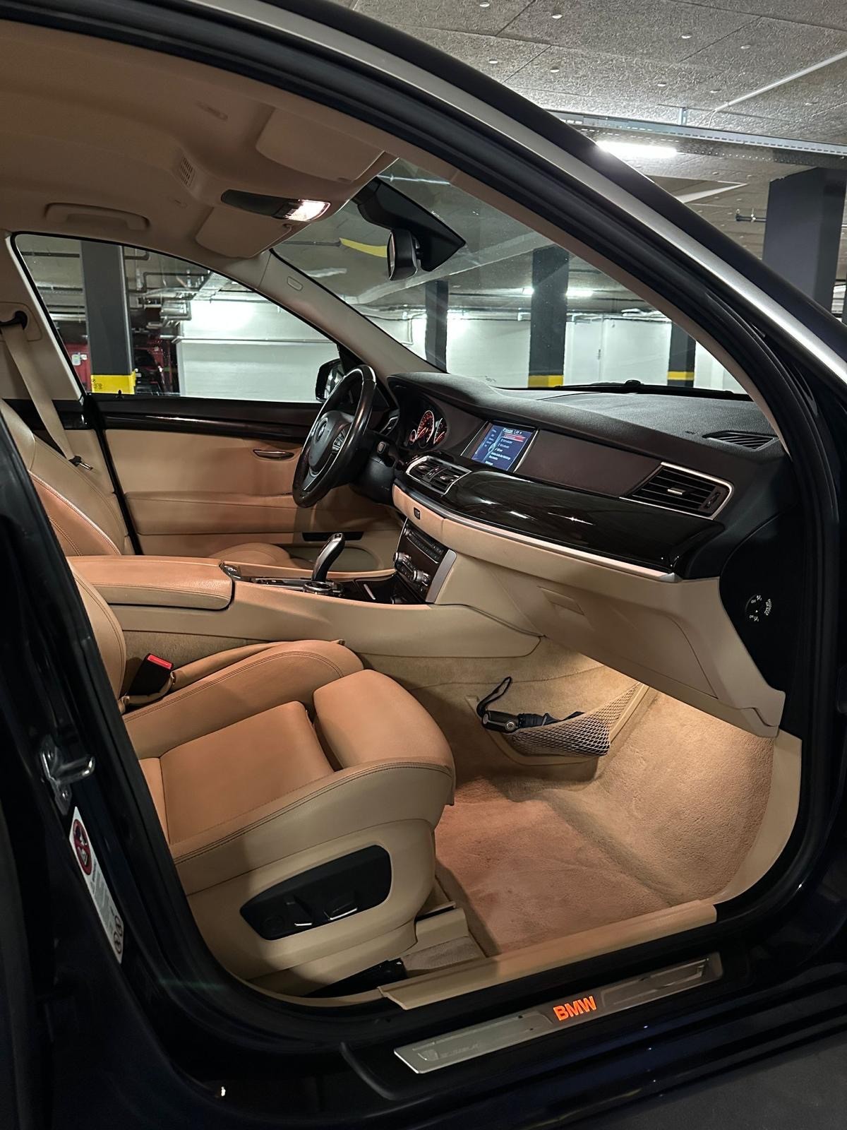 BMW 535i GT Luxury Line Steptronic-image-12