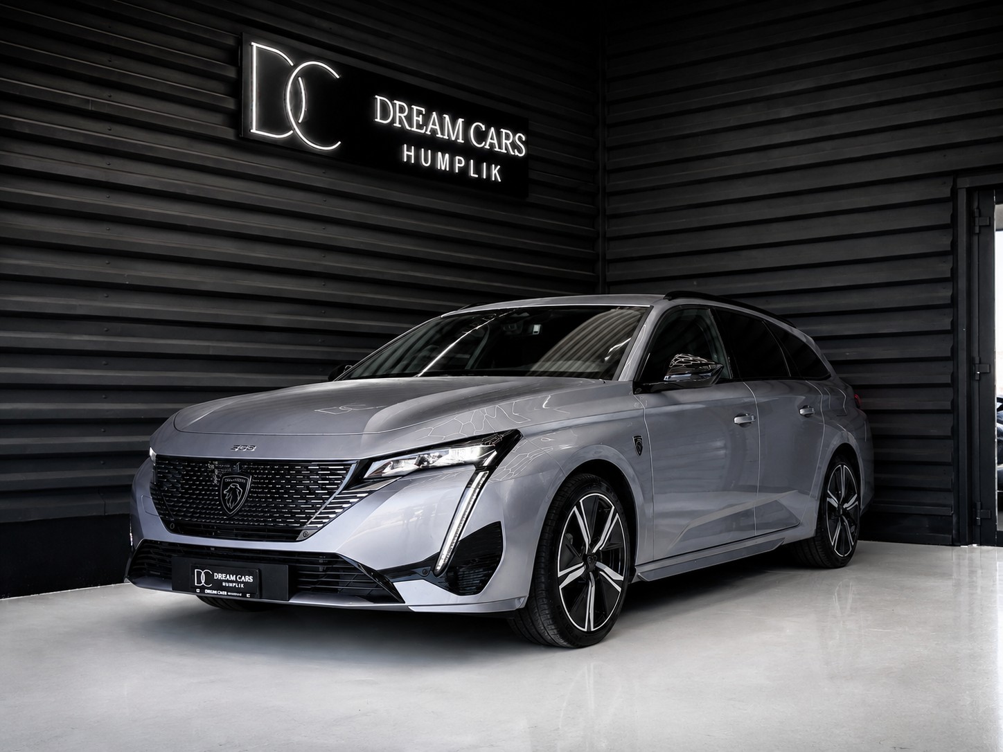 PEUGEOT 308 SW 1.6 PHEV 180 GT-image-1