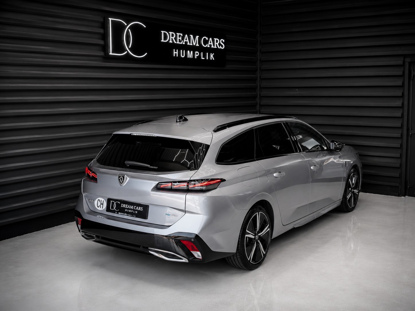 PEUGEOT 308 SW 1.6 PHEV 180 GT-image-5
