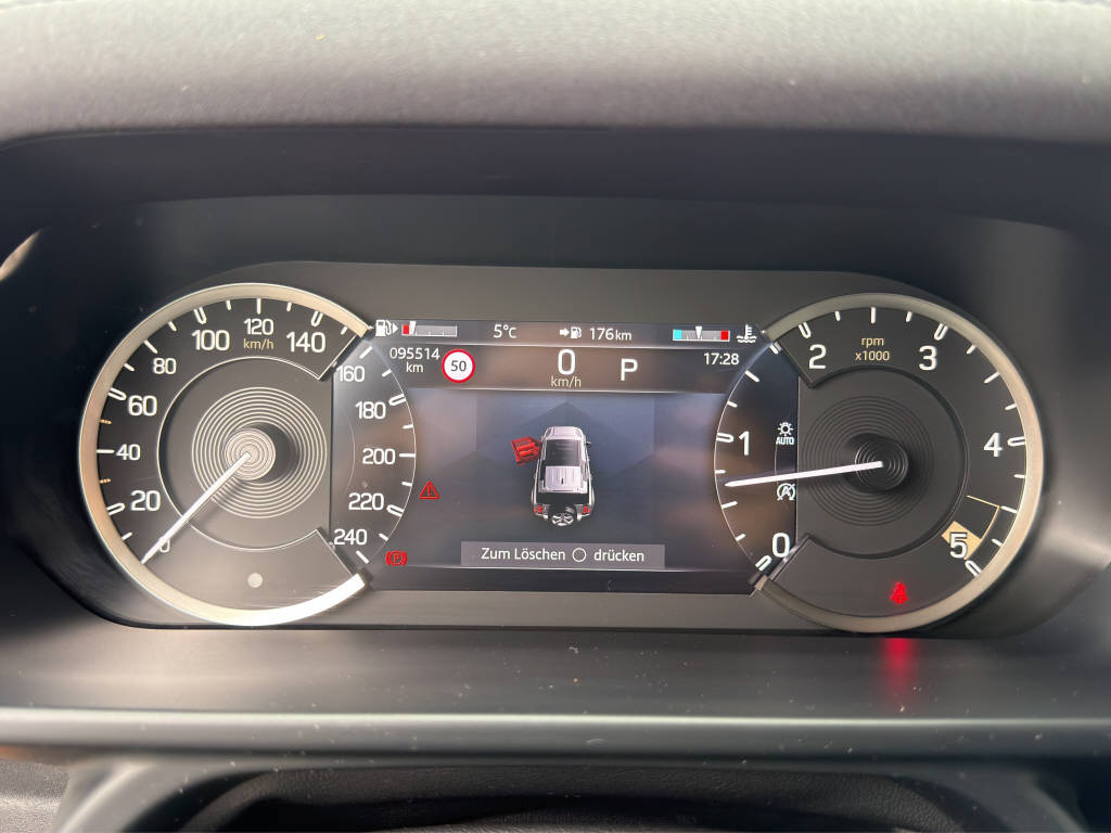 LAND ROVER Defender 110 3.0 D I6 250 Hardtop SE-image-10