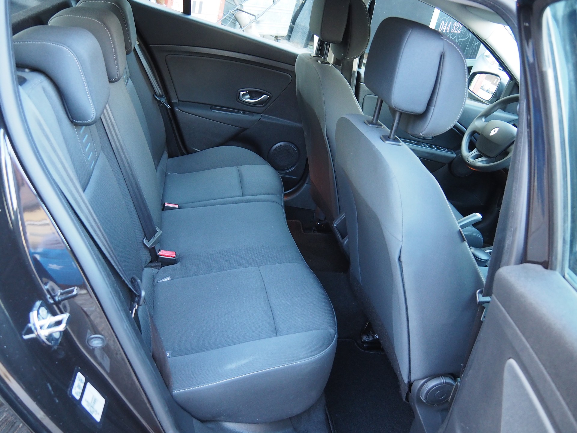 RENAULT Mégane 1.4 16V Turbo Privilège-image-14