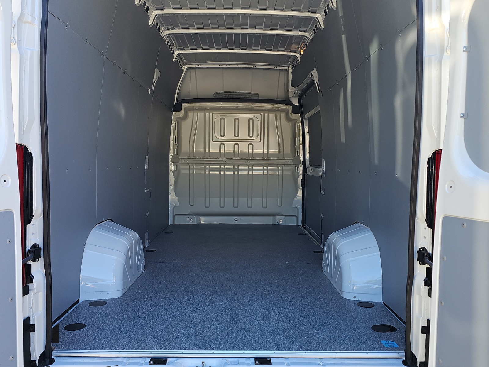 FIAT Ducato Maxi 35 L4H3 17m3 180 PS-image-16