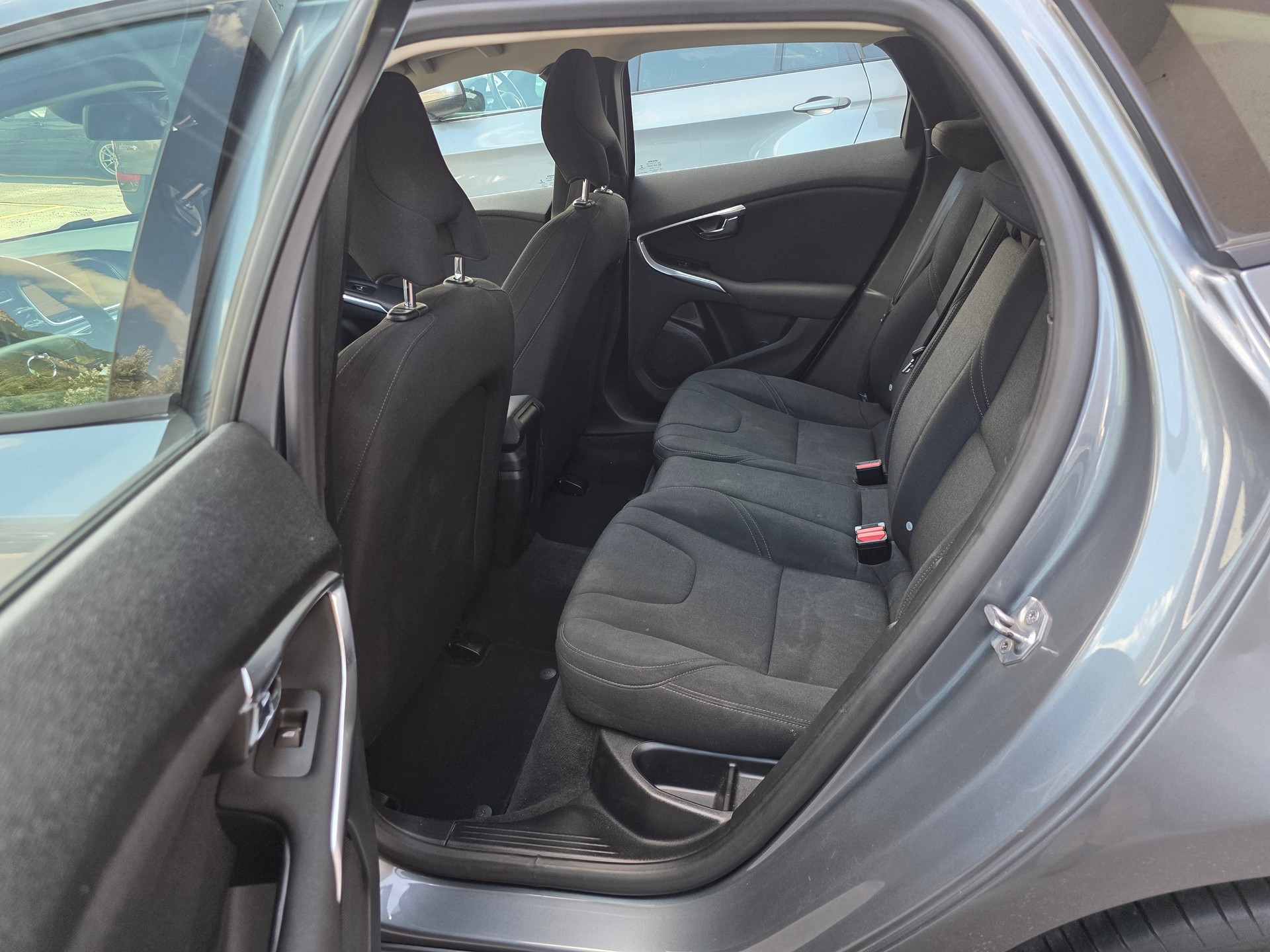 VOLVO V40 T2 Inscription Geartronic-image-10