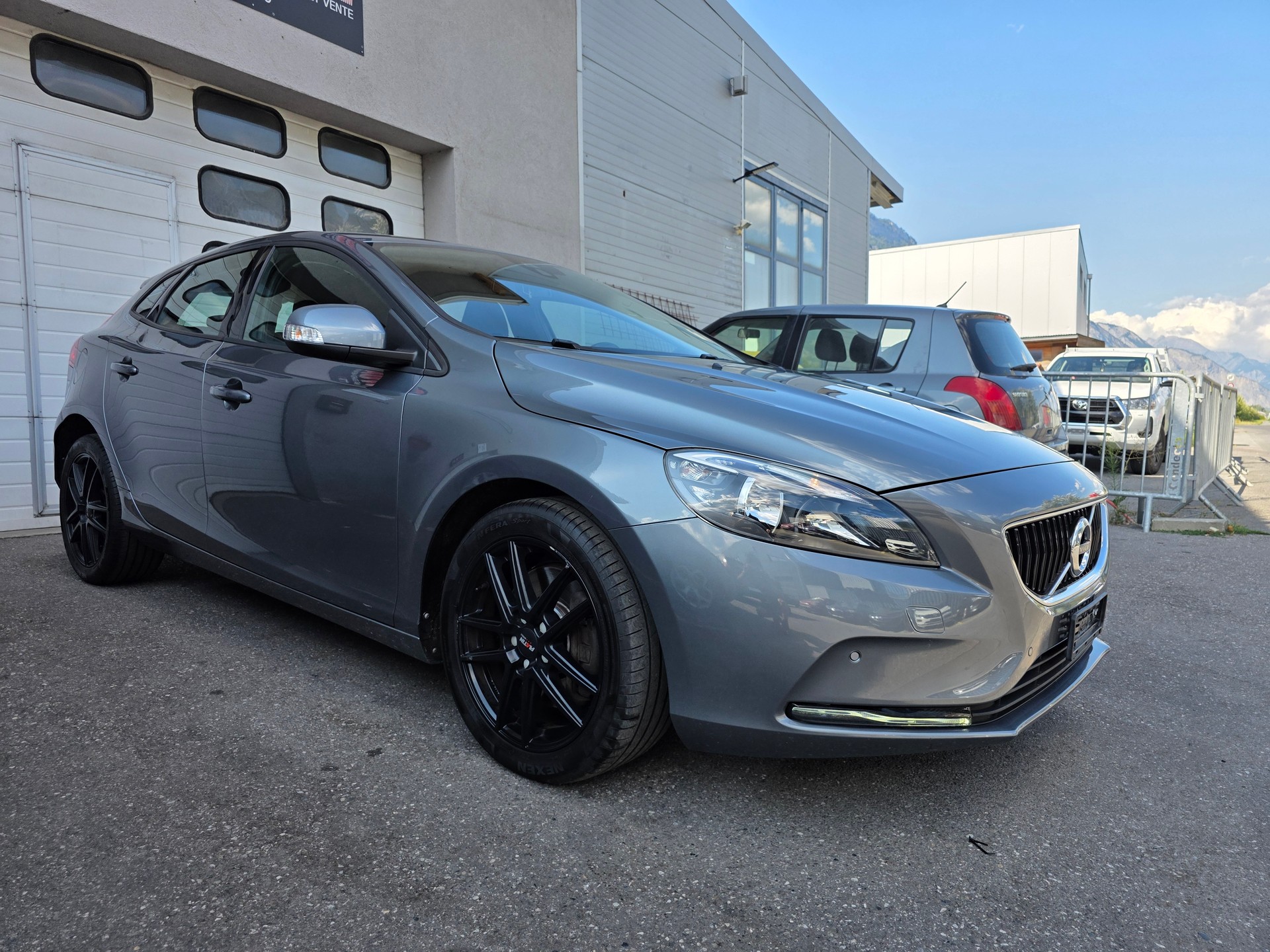 VOLVO V40 T2 Inscription Geartronic-image-3
