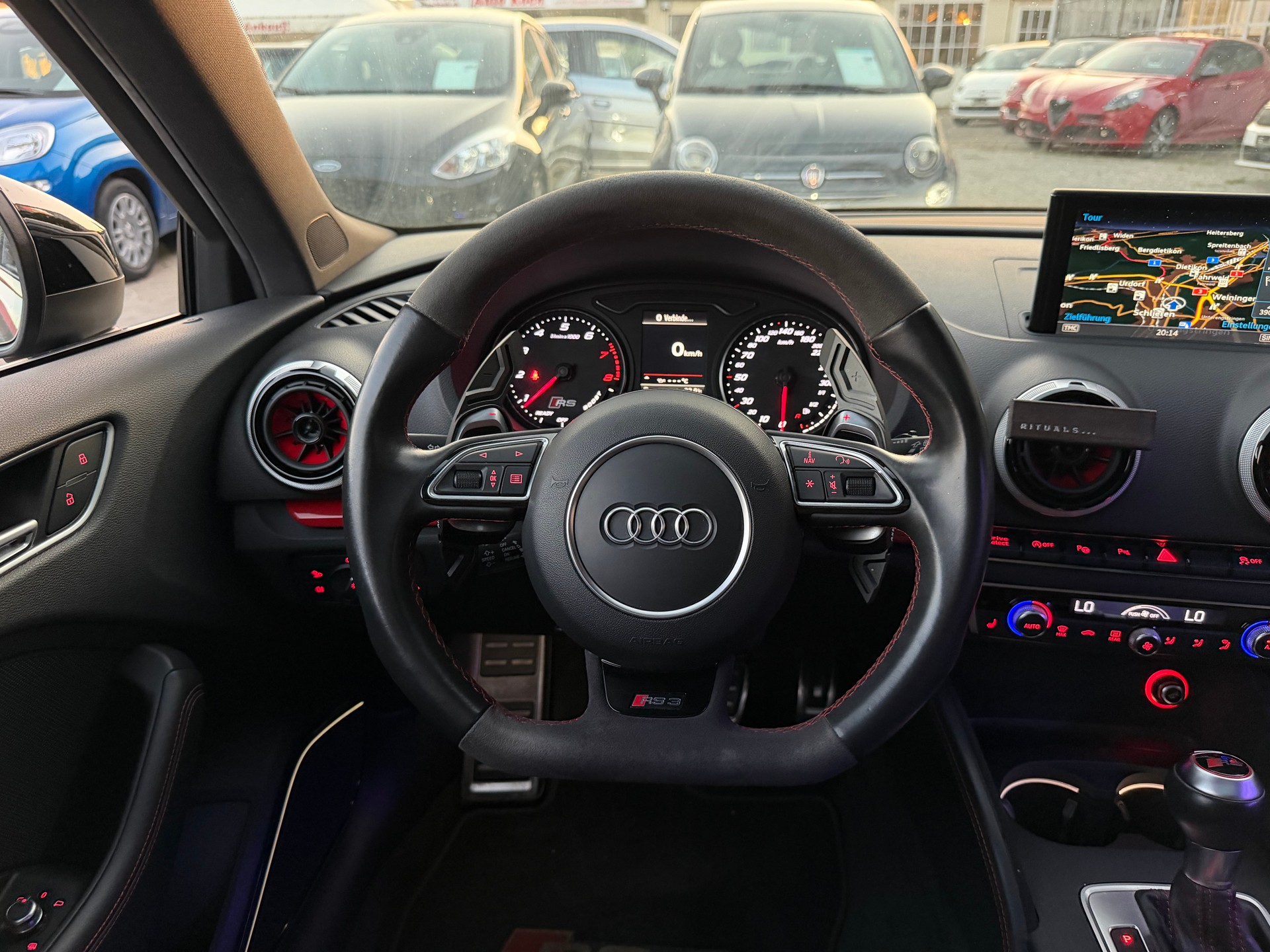AUDI RS3 2.5 TSI quattro S-tronic-image-18