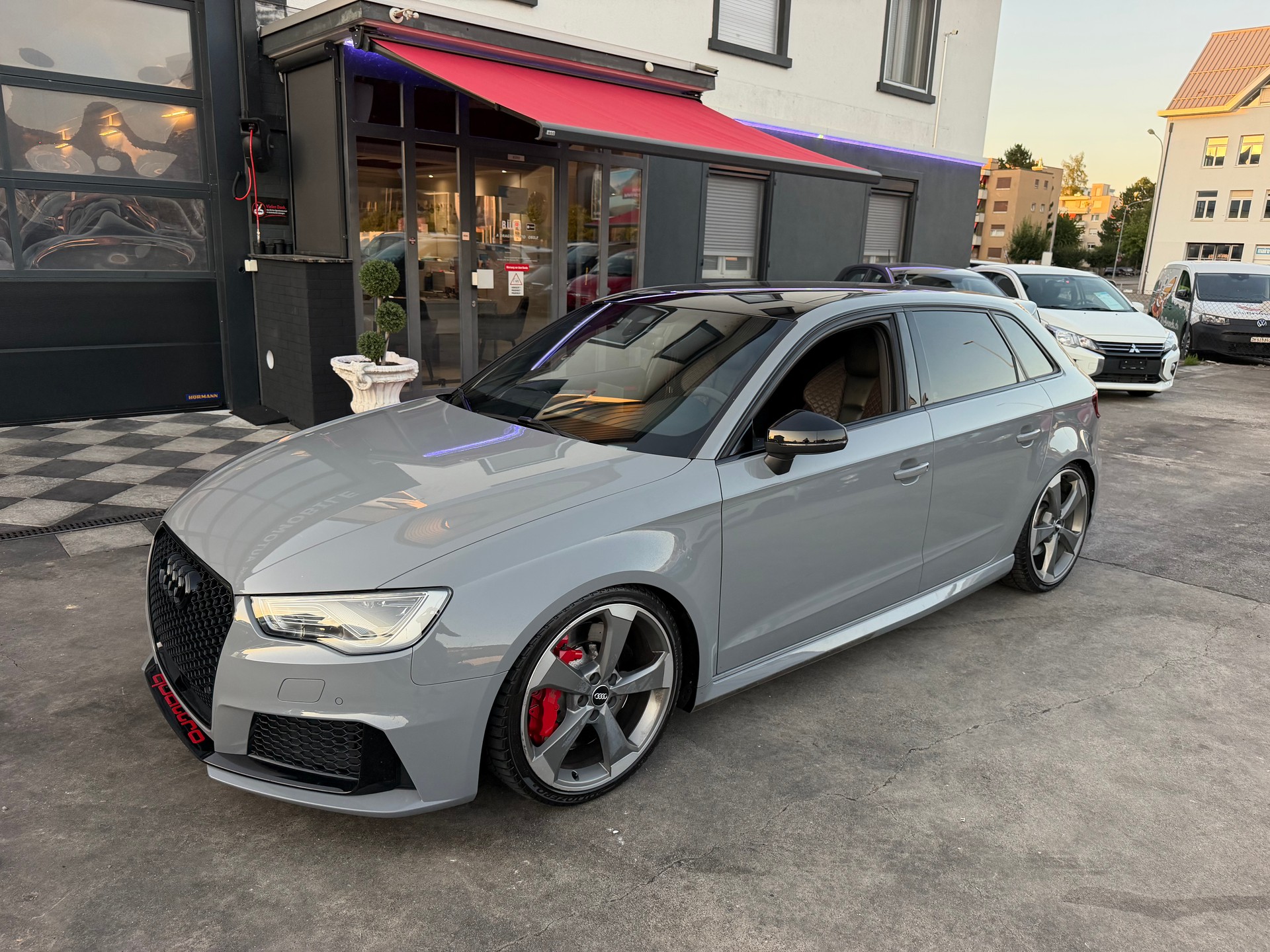 AUDI RS3 2.5 TSI quattro S-tronic-image-5