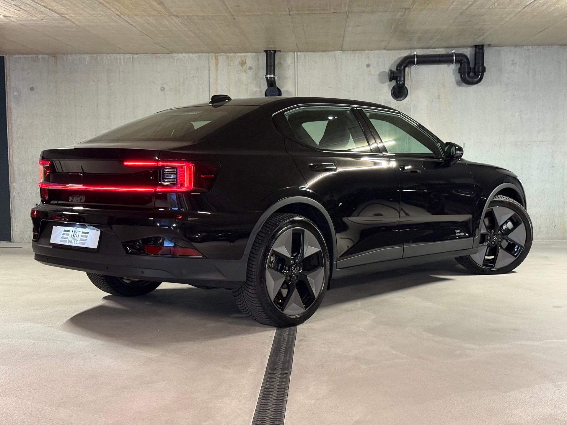 POLESTAR Polestar 2 Long Range Dual Plus Pack 82 kWh MY24-image-6