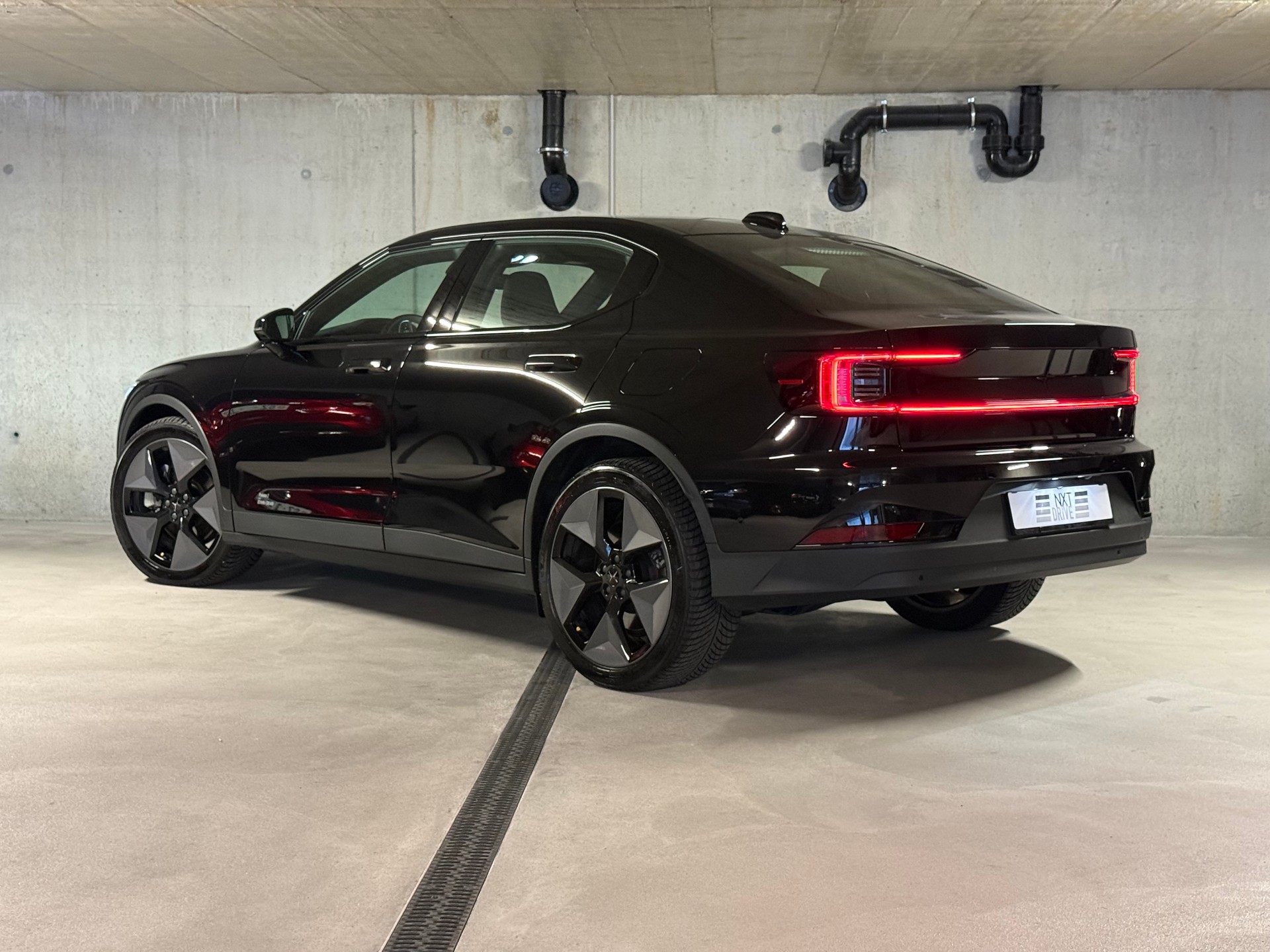 POLESTAR Polestar 2 Long Range Dual Plus Pack 82 kWh MY24-image-4
