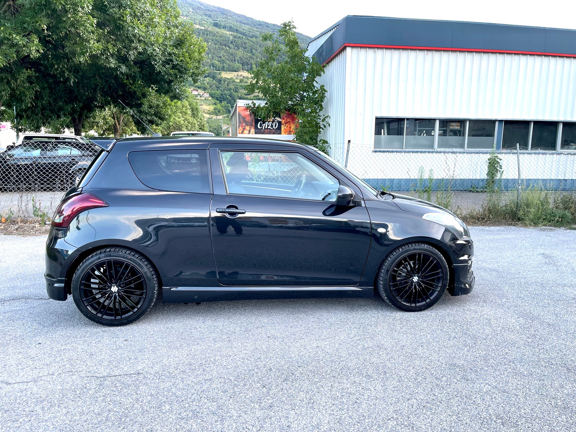 SUZUKI Swift 1.6i 16V Sport-image-8