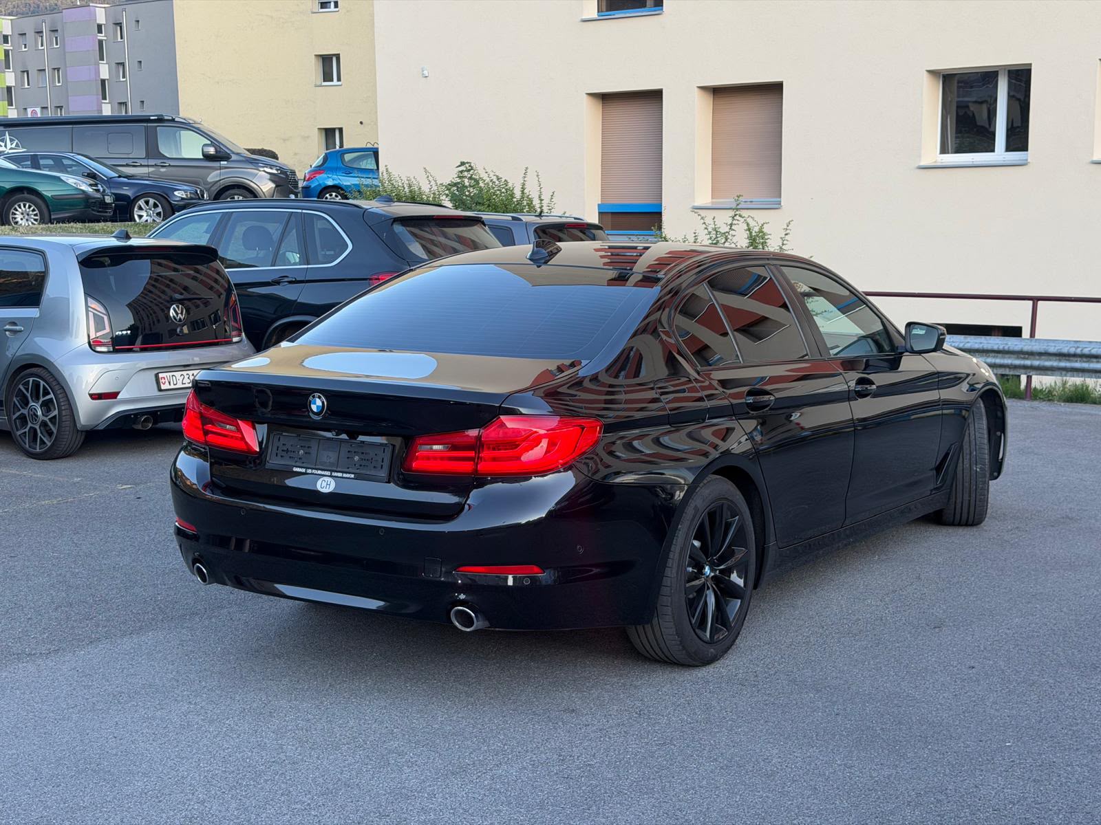 BMW 520d Luxury Line Steptronic-image-1