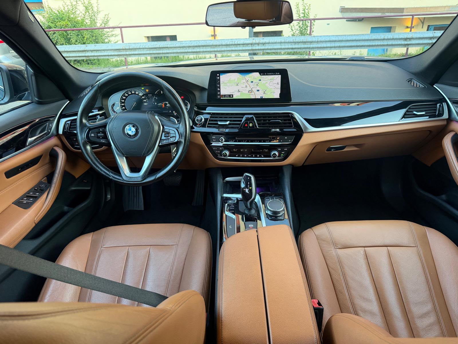BMW 520d Luxury Line Steptronic-image-8