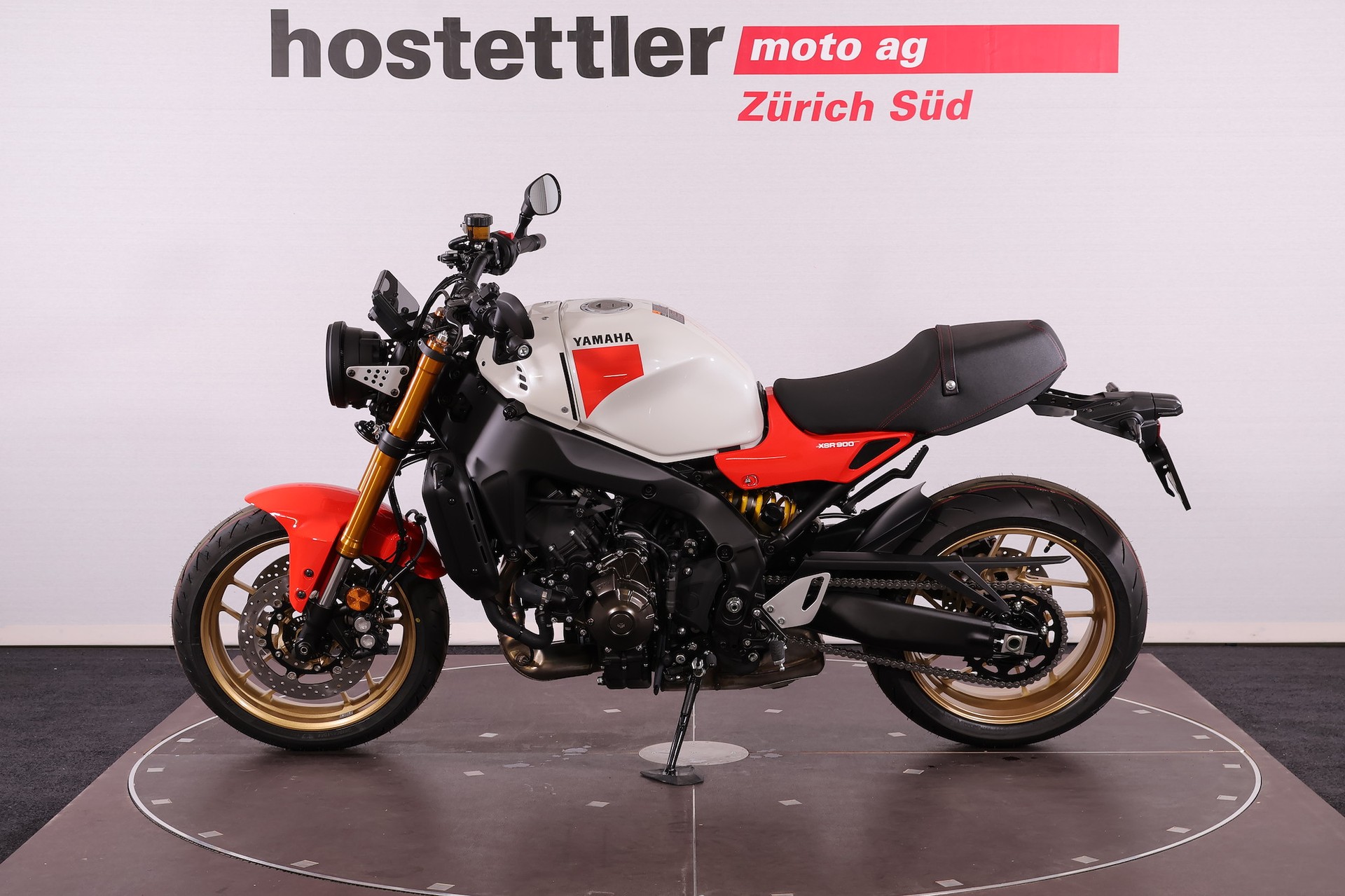 YAMAHA XSR 900