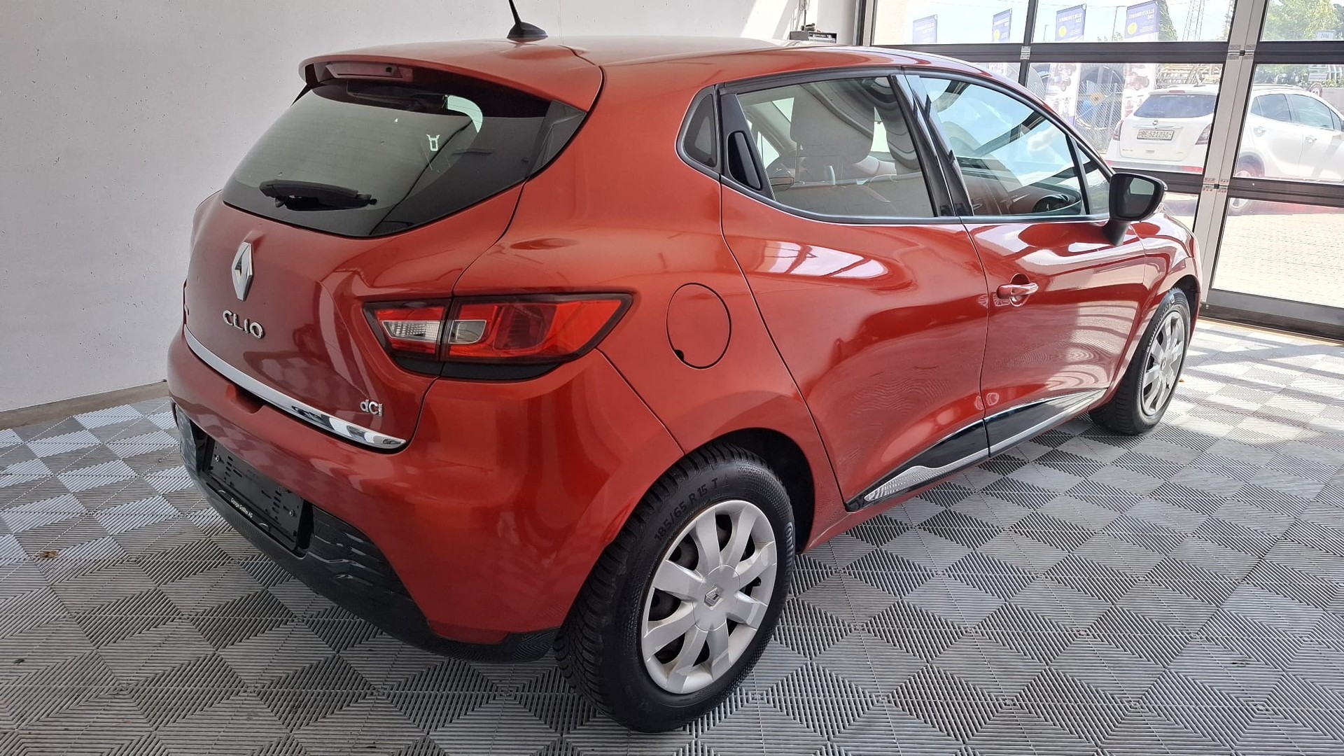 RENAULT Clio 1.5 dCi Dynamique-image-3