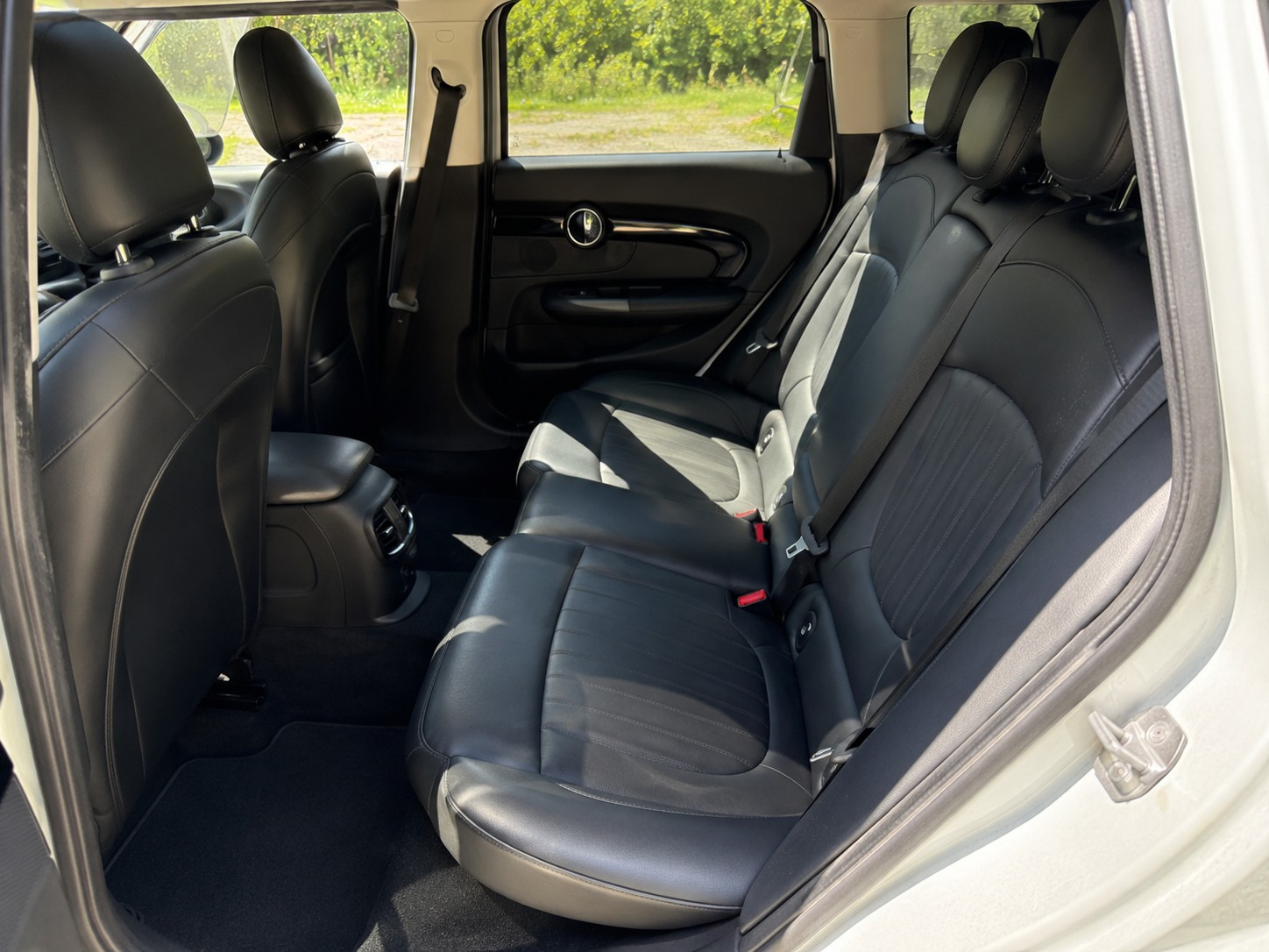 MINI Cooper S All4-image-1