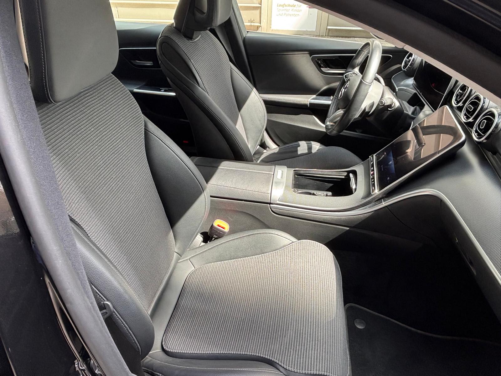 MERCEDES-BENZ C 220 d T 4Matic Avantgarde-image-15