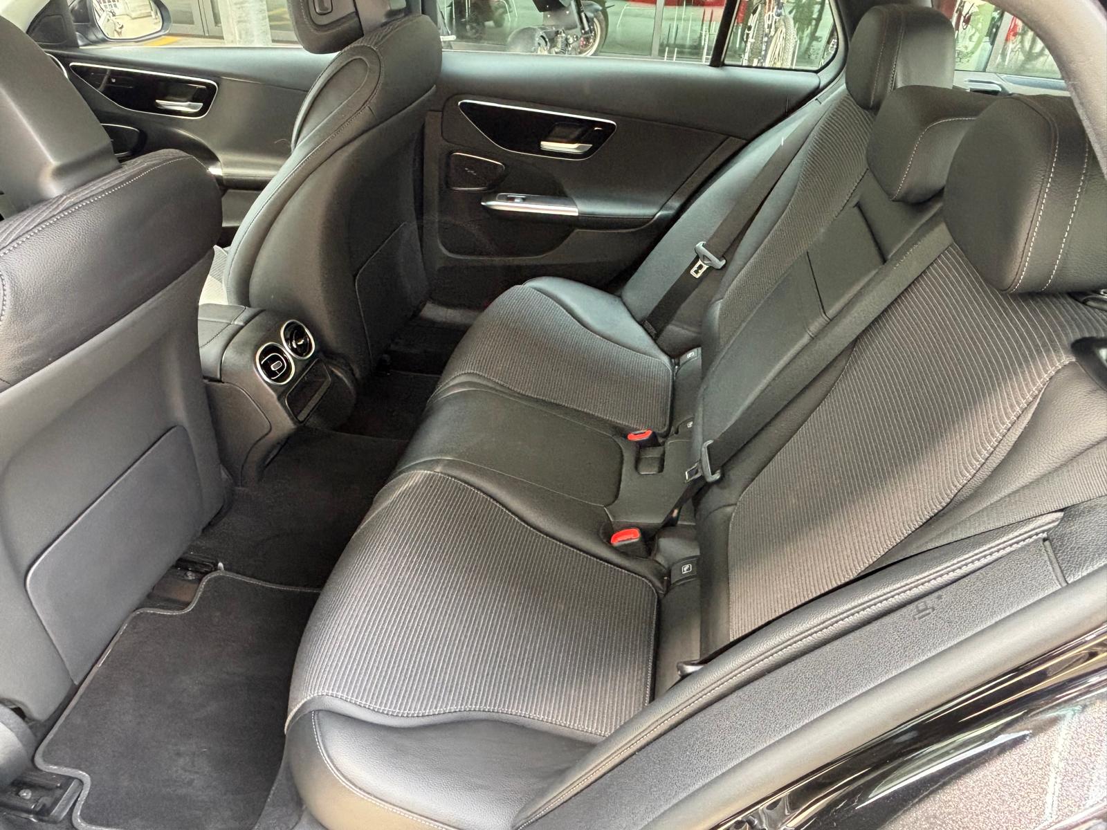 MERCEDES-BENZ C 220 d T 4Matic Avantgarde-image-14