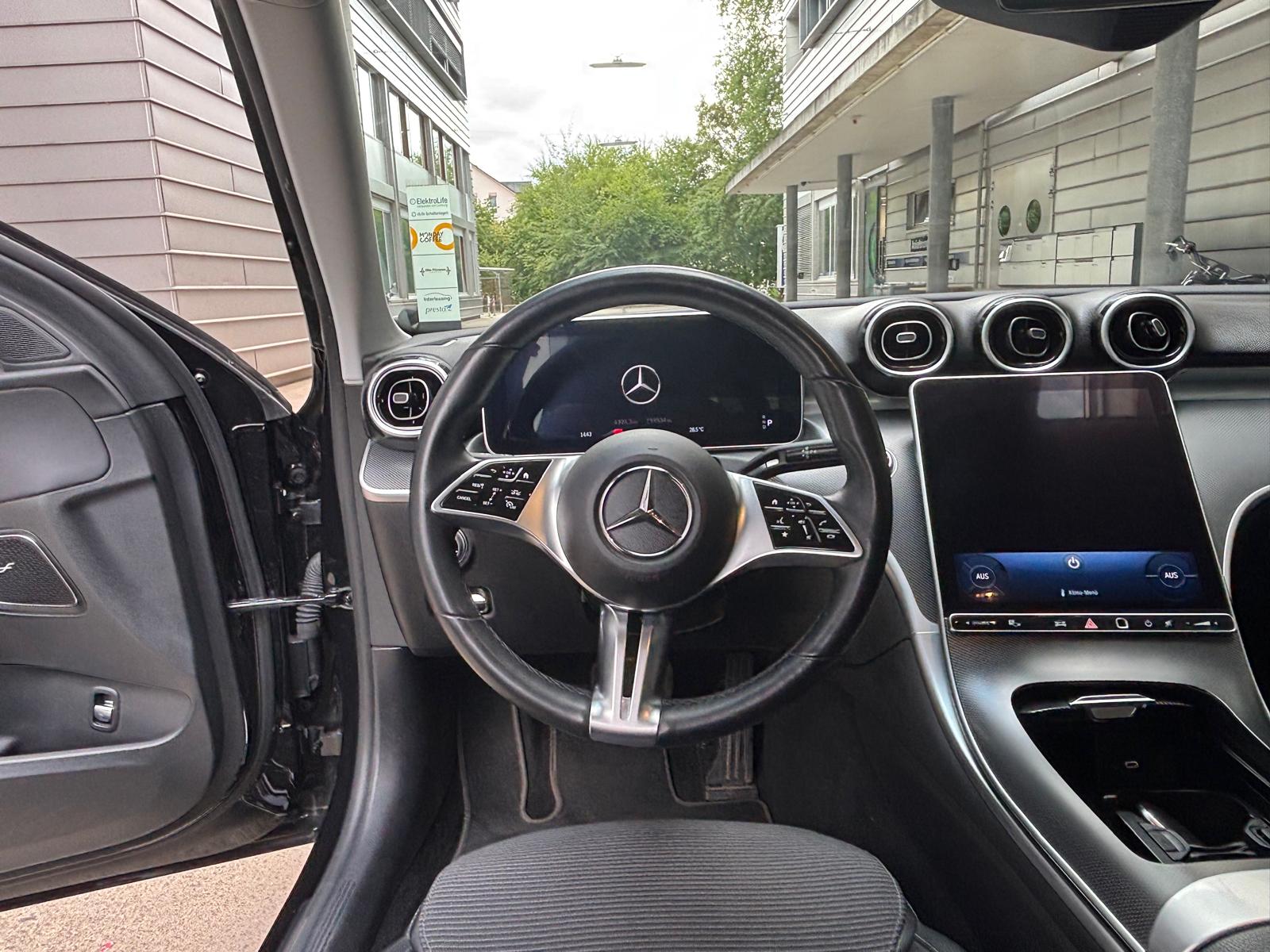 MERCEDES-BENZ C 220 d T 4Matic Avantgarde-image-9