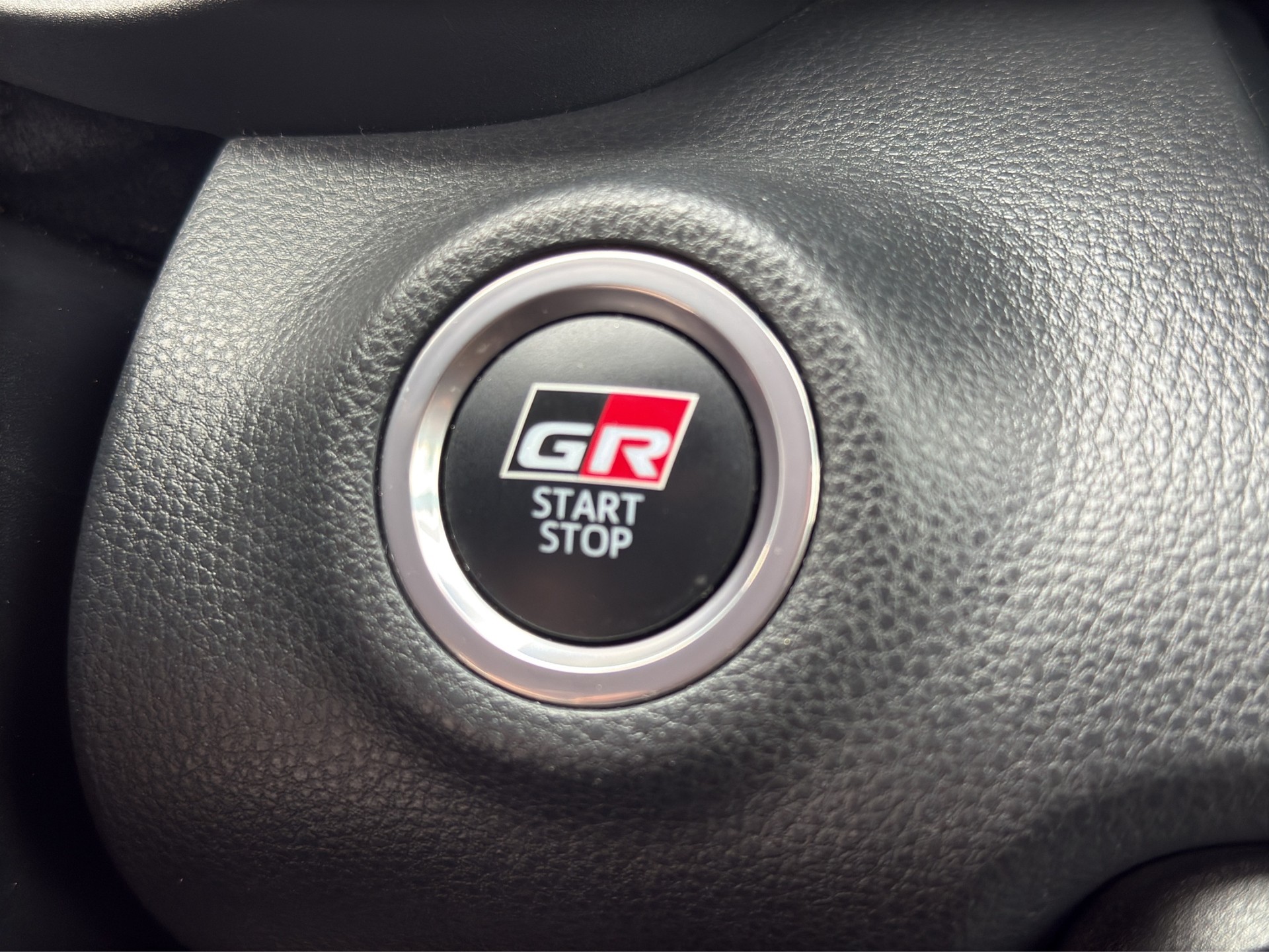 TOYOTA Yaris 1.6 GR Sport-image-23