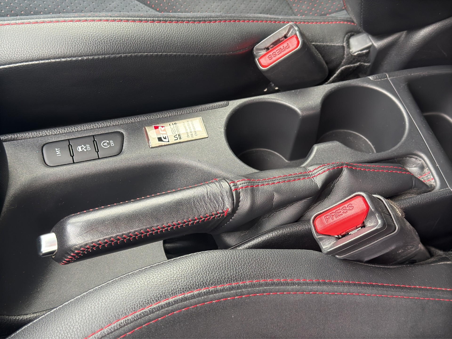 TOYOTA Yaris 1.6 GR Sport-image-21