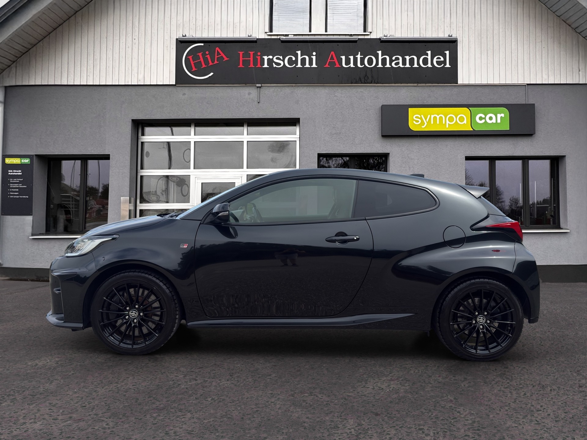 TOYOTA Yaris 1.6 GR Sport-image-4