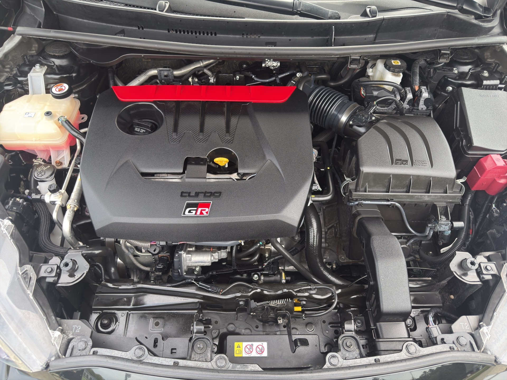 TOYOTA Yaris 1.6 GR Sport-image-30