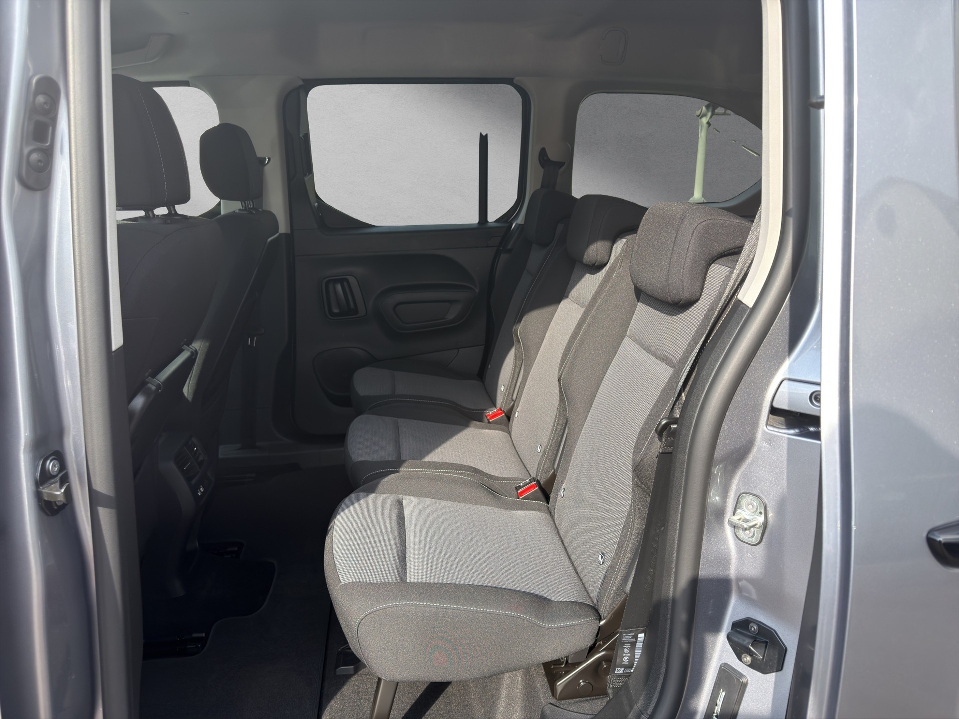 TOYOTA Proace City Verso L2 1.5 HDi 130 Style-image-9