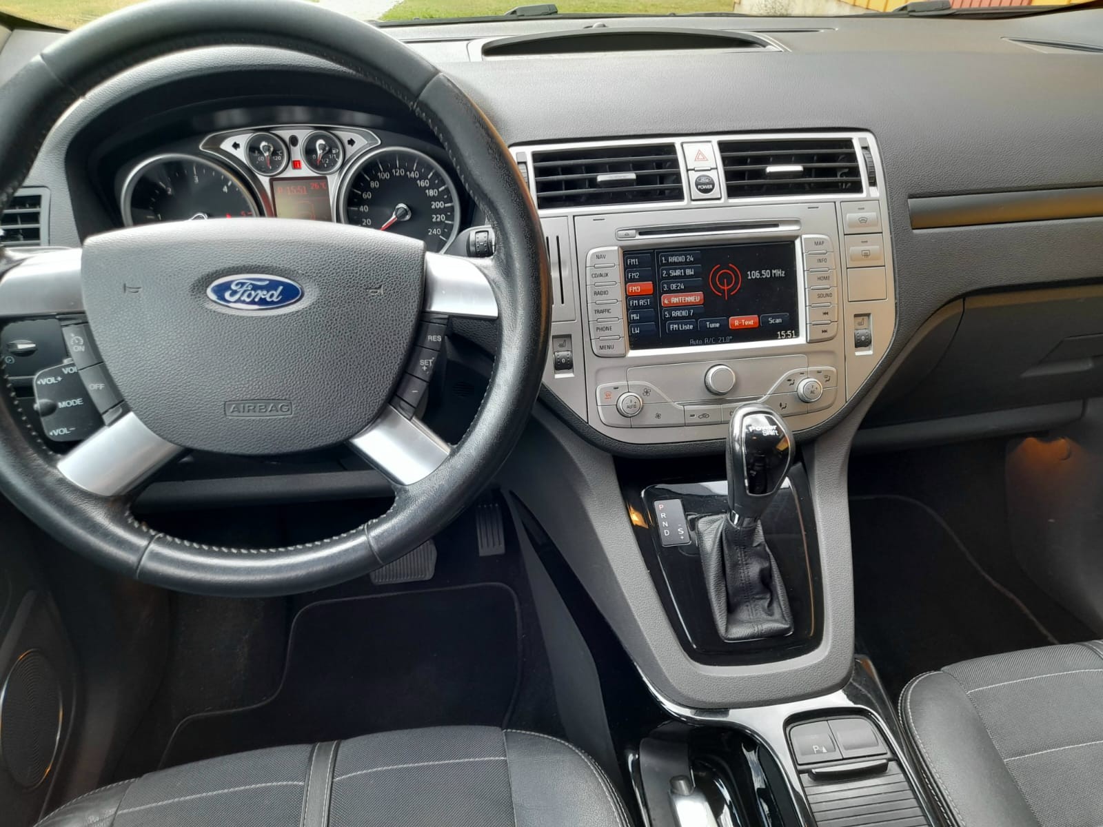 FORD Kuga 2.0 TDCi Titanium S 4WD PowerShift-image-3