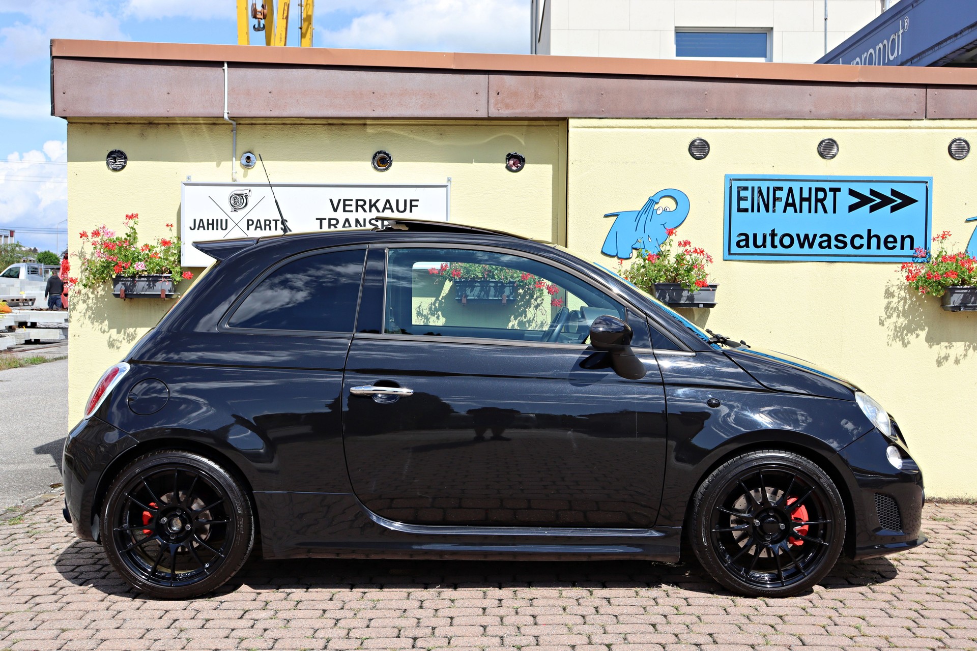 FIAT 500 1.4 16V Turbo Abarth 695 SS-image-4