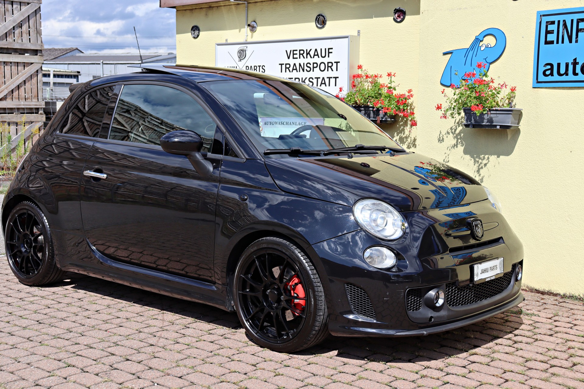 FIAT 500 1.4 16V Turbo Abarth 695 SS-image-5
