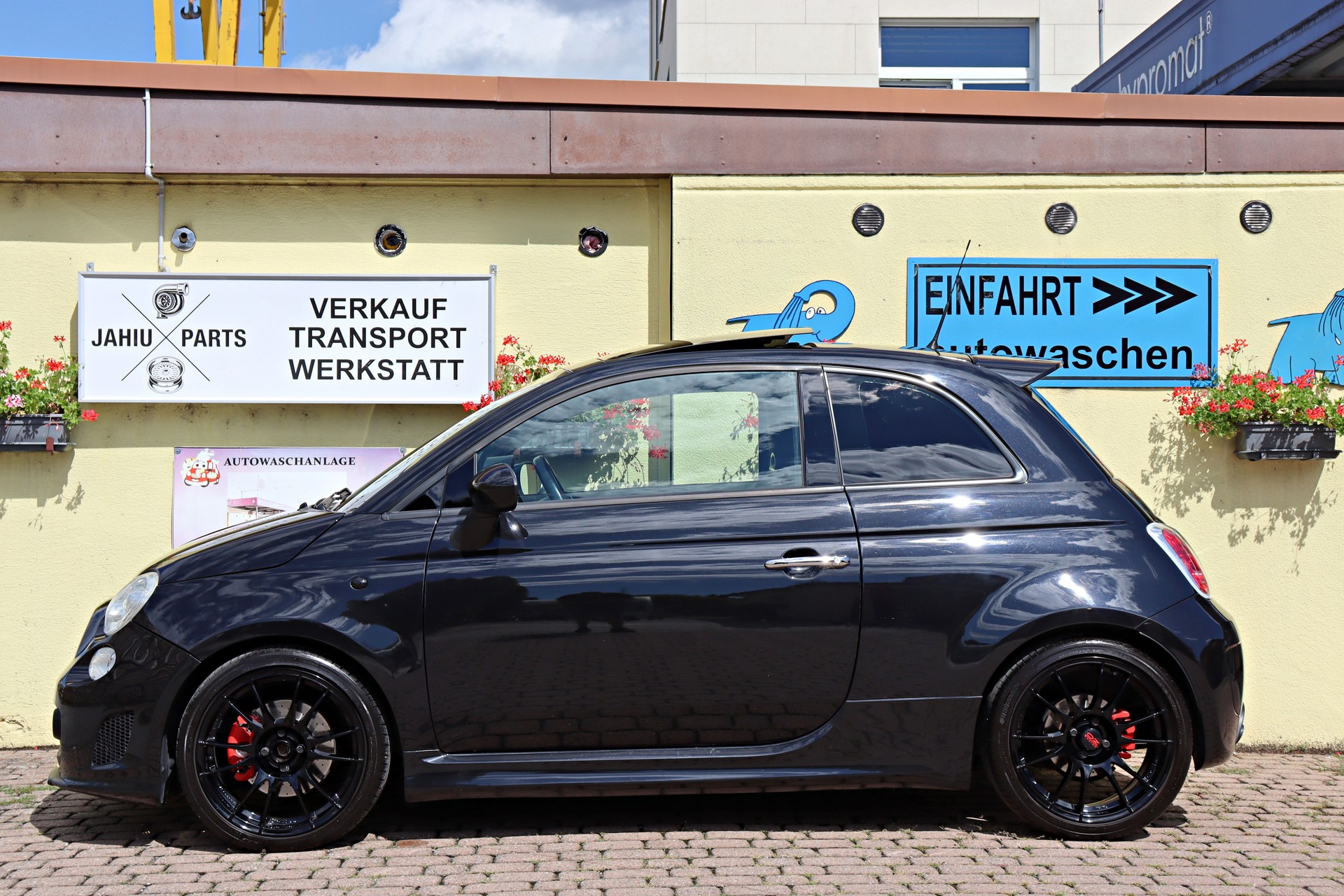 FIAT 500 1.4 16V Turbo Abarth 695 SS-image-1