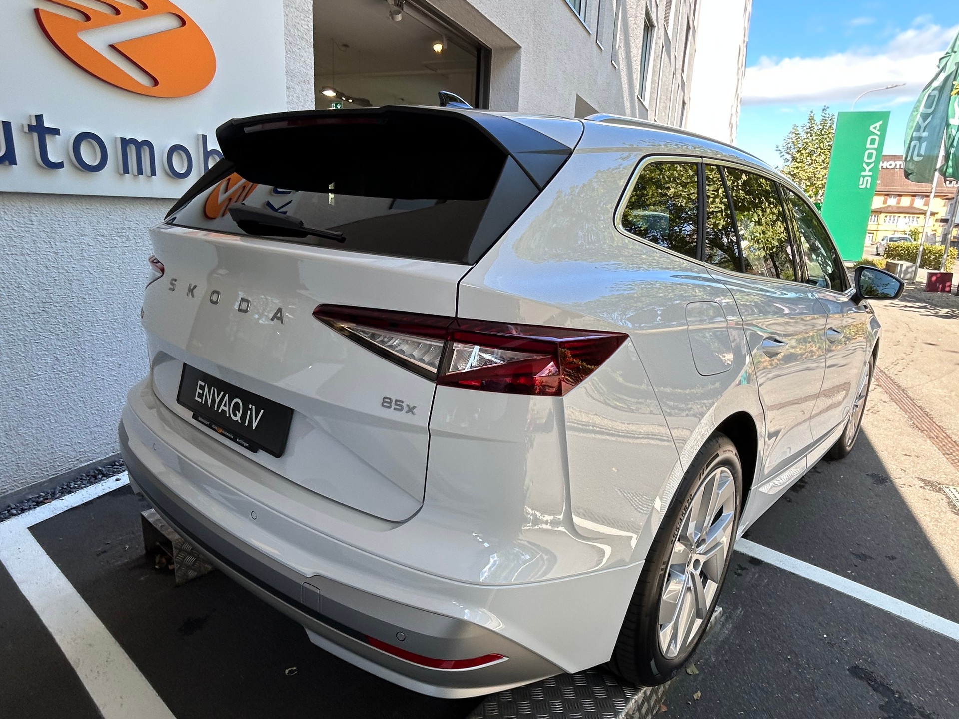 SKODA Enyaq 85x Dynamic 4x4-image-2