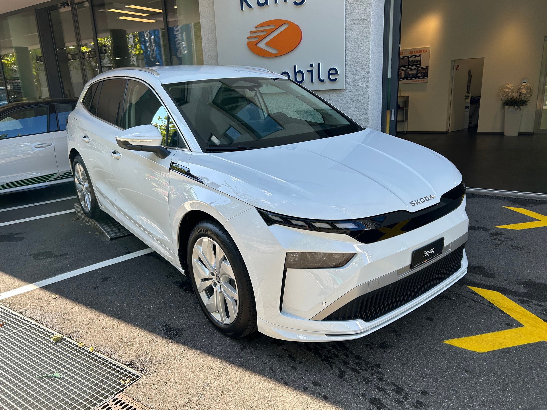 SKODA Enyaq 85x Dynamic 4x4-image-0
