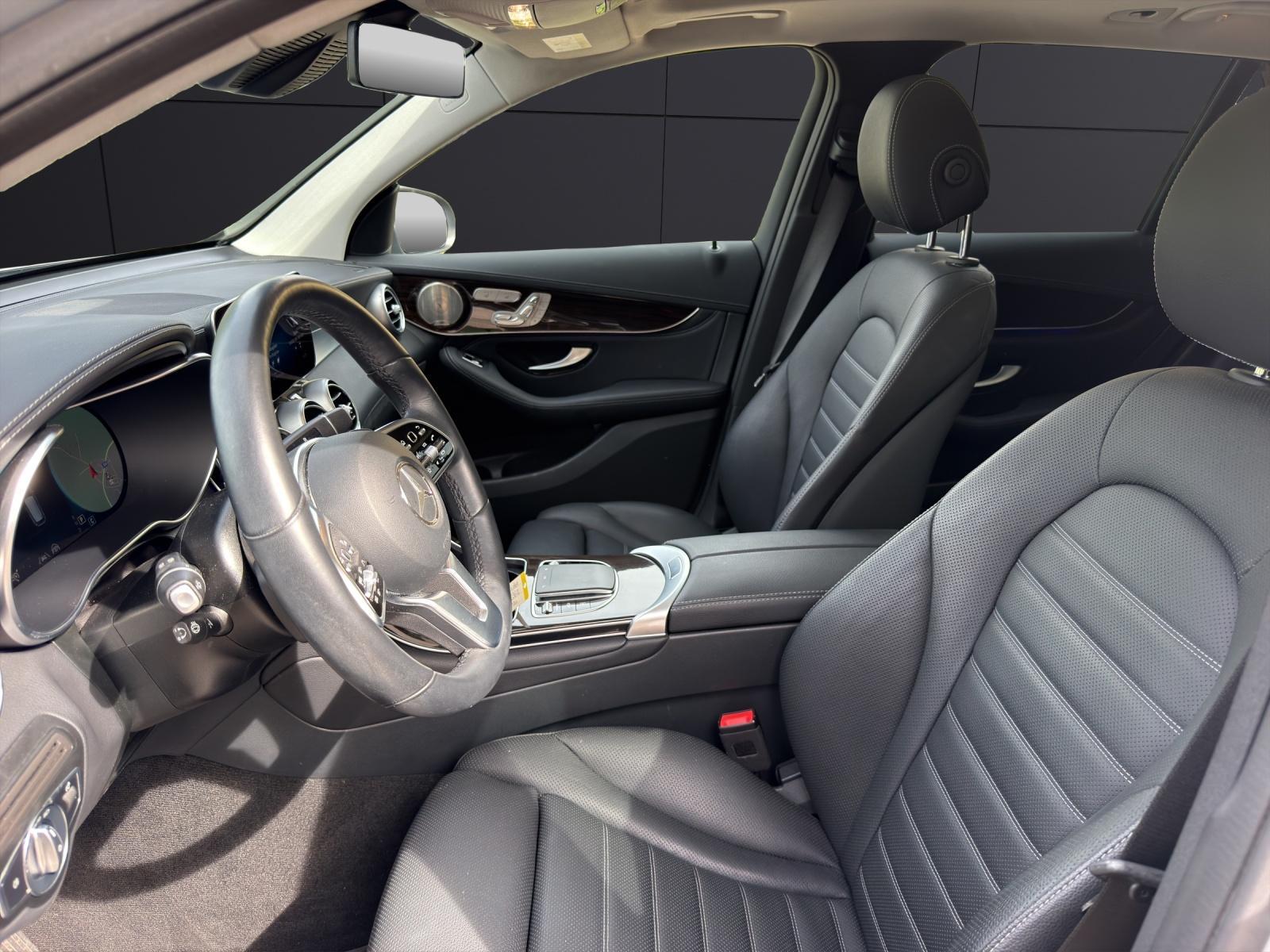 MERCEDES-BENZ GLC 300 e 4m-showroom-element-1