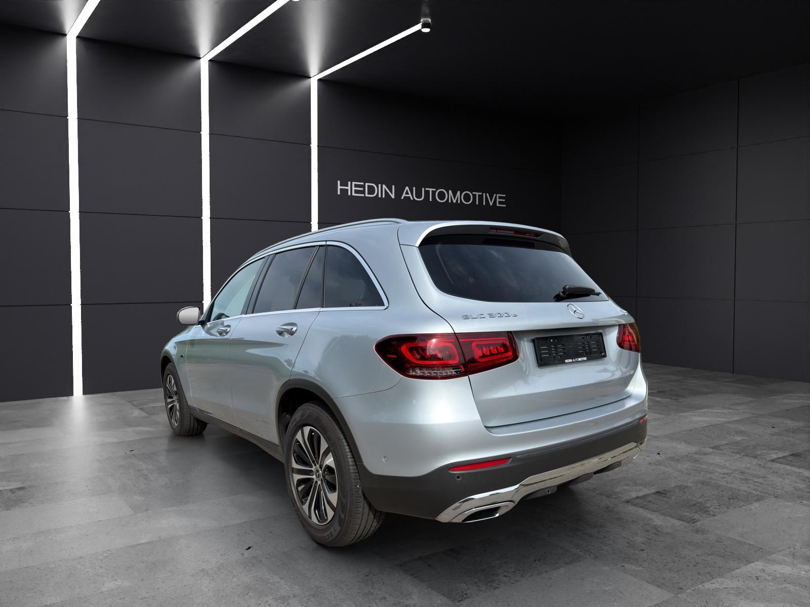 MERCEDES-BENZ GLC 300 e 4m-showroom-element-2