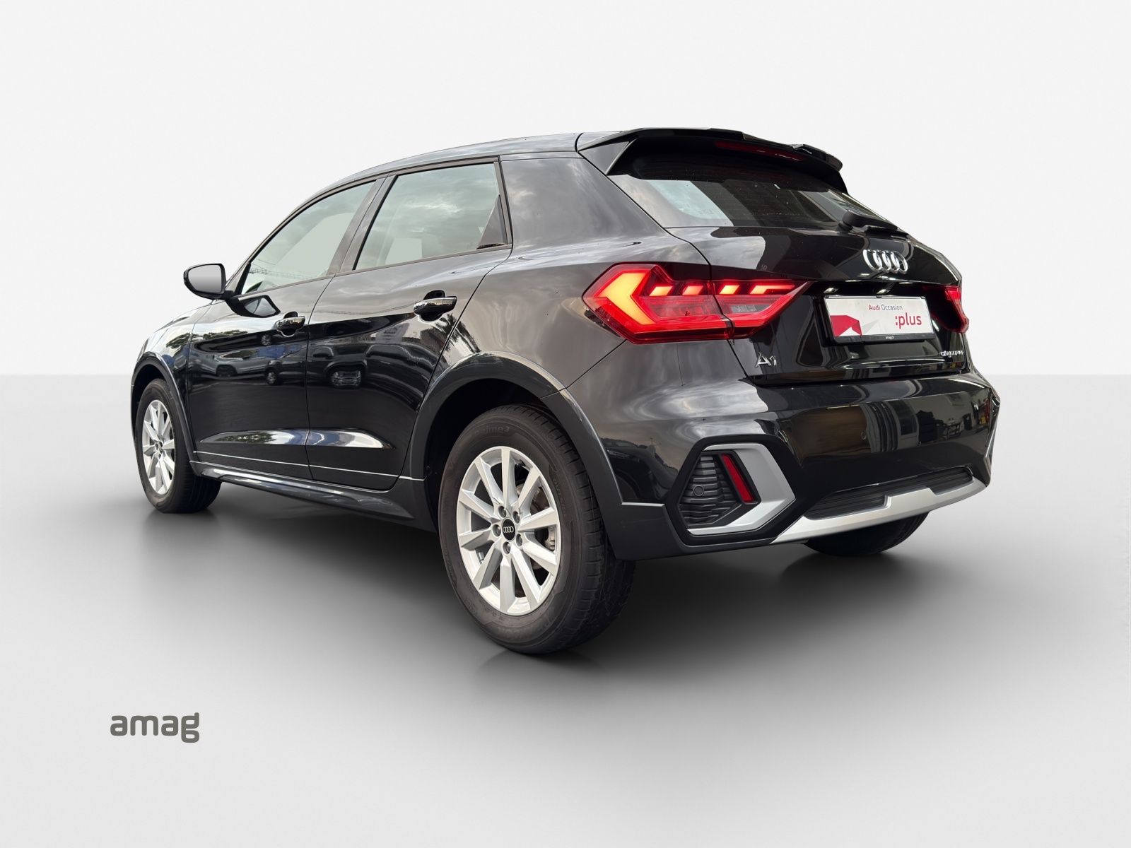 AUDI A1 allstreet 30 TFSI Attraction S-tronic-image-2