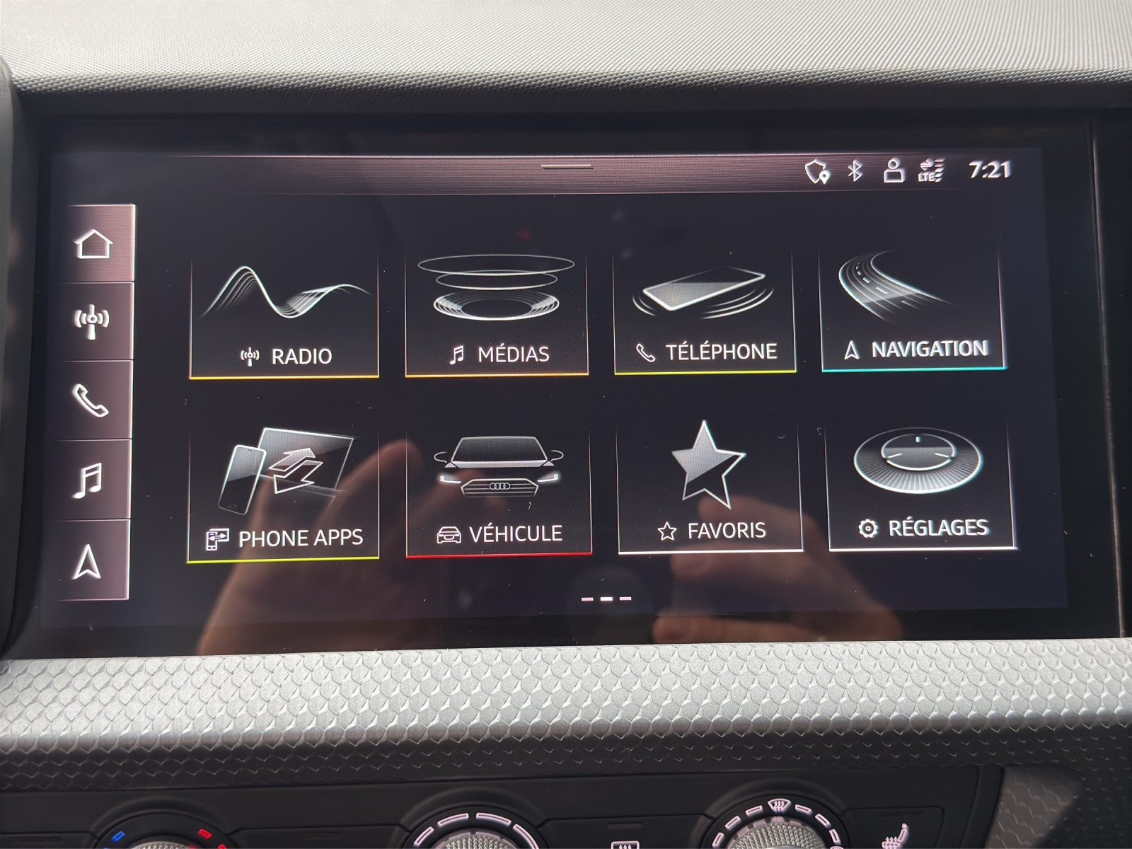 AUDI A1 allstreet 30 TFSI Attraction S-tronic-image-15
