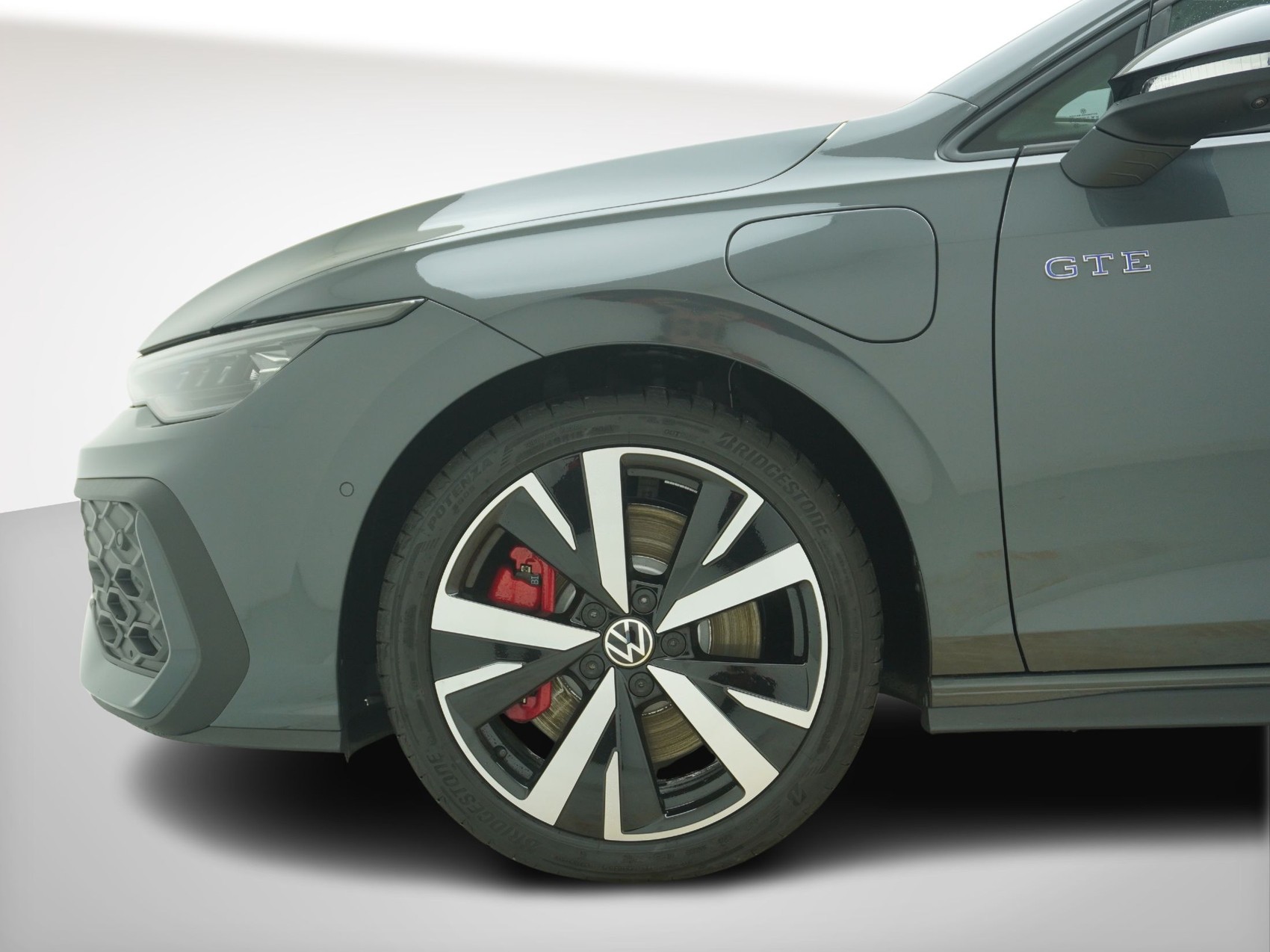 VW Golf VIII 1.5 TSI Plug-in-Hybrid GTE DSG-image-9