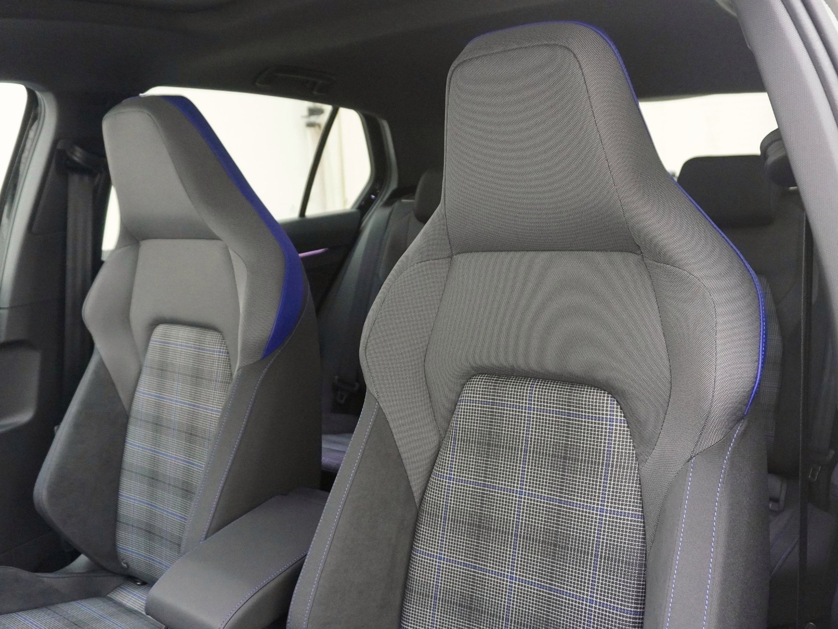 VW Golf VIII 1.5 TSI Plug-in-Hybrid GTE DSG-image-13