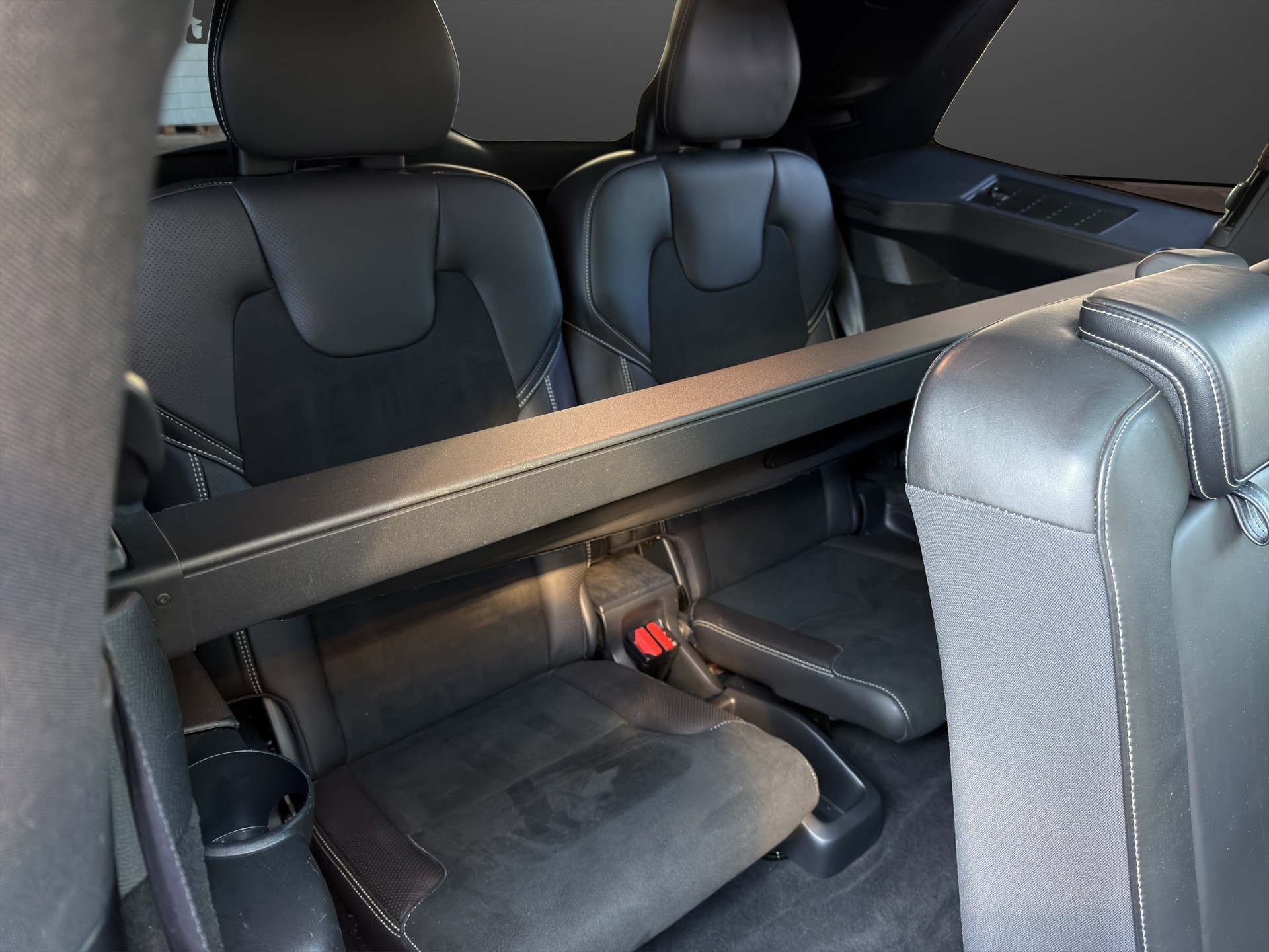 VOLVO XC90 T8 AWD R-Design Geartronic-image-3