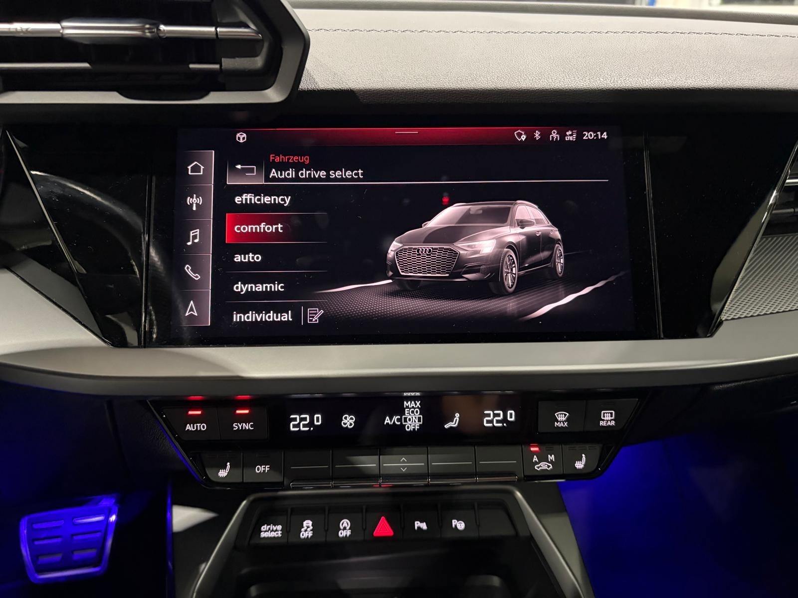 AUDI A3 Sportback 35 TFSI S line**Matrix,Gratisservice,CH Auslieferung,Tempomat ACC,Rückfahrtkamera,Frisch ab MFK**-image-11