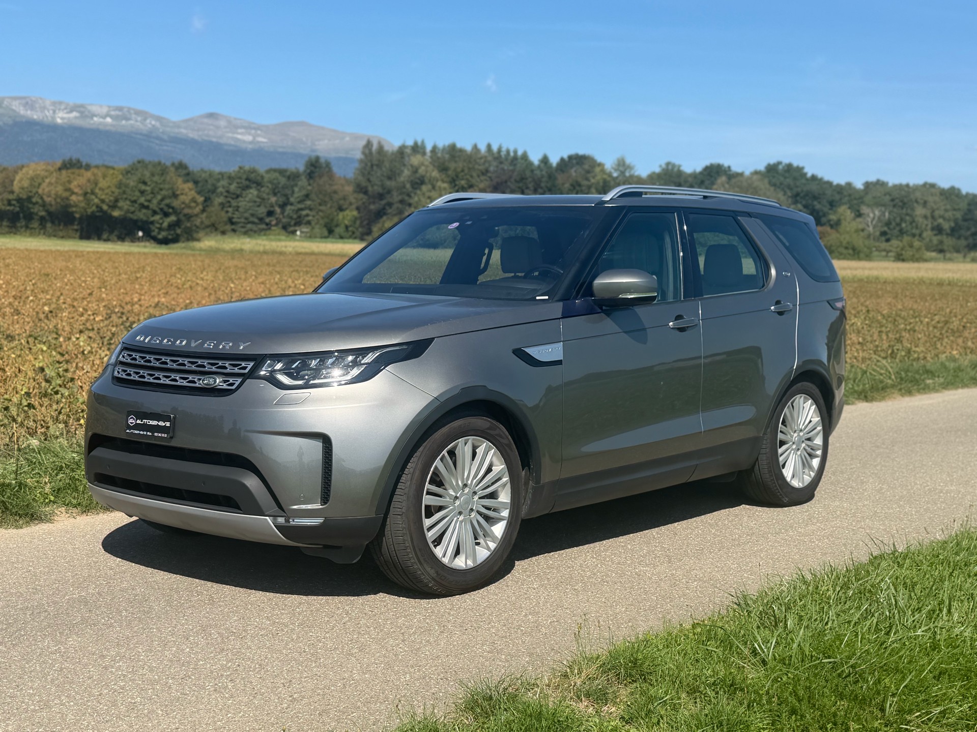 LAND ROVER Discovery 3.0 Si6 HSE Luxury Automatic-image-5