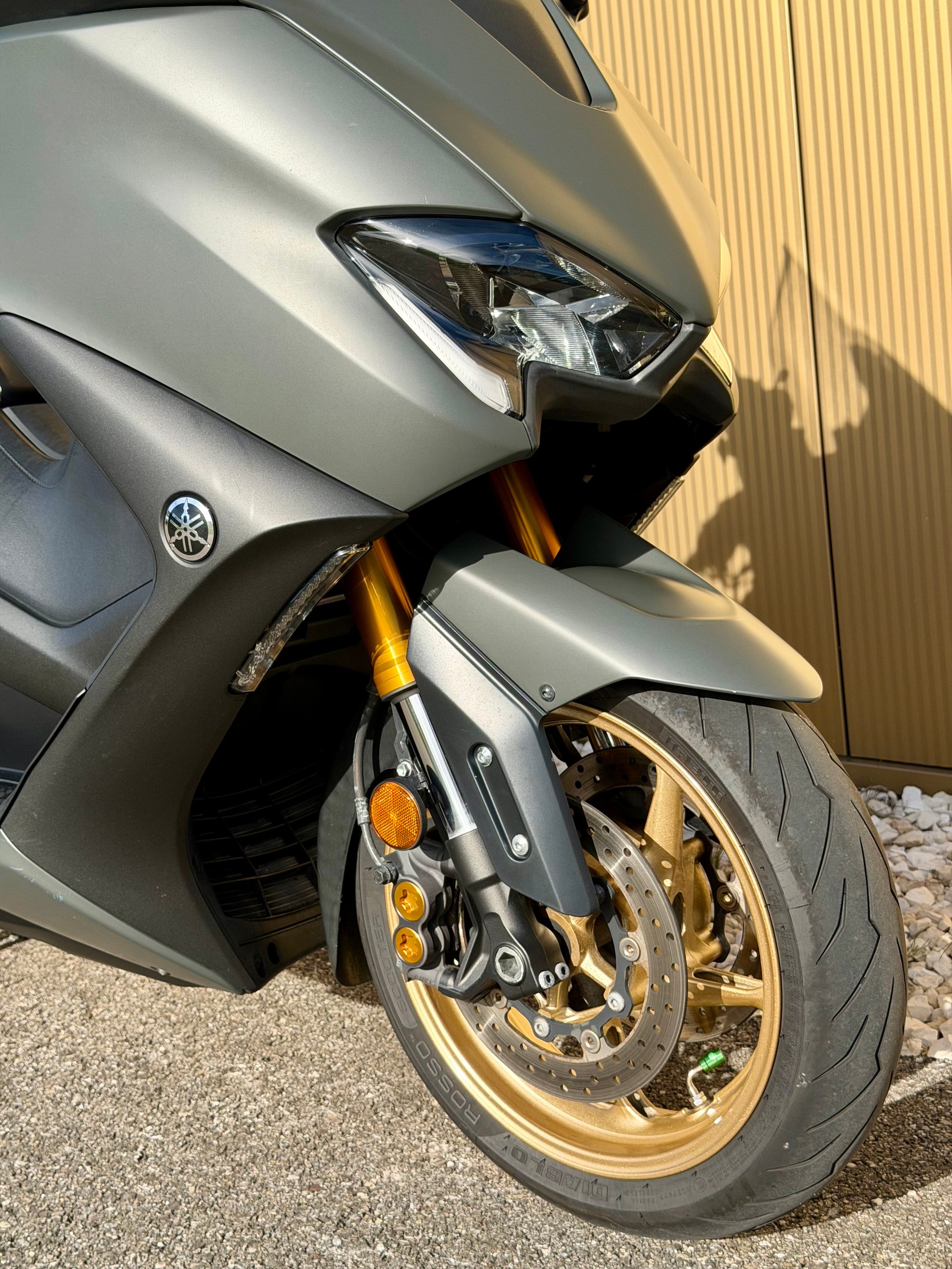 YAMAHA T-MAX Tech-Max XP 560-showroom-element-2