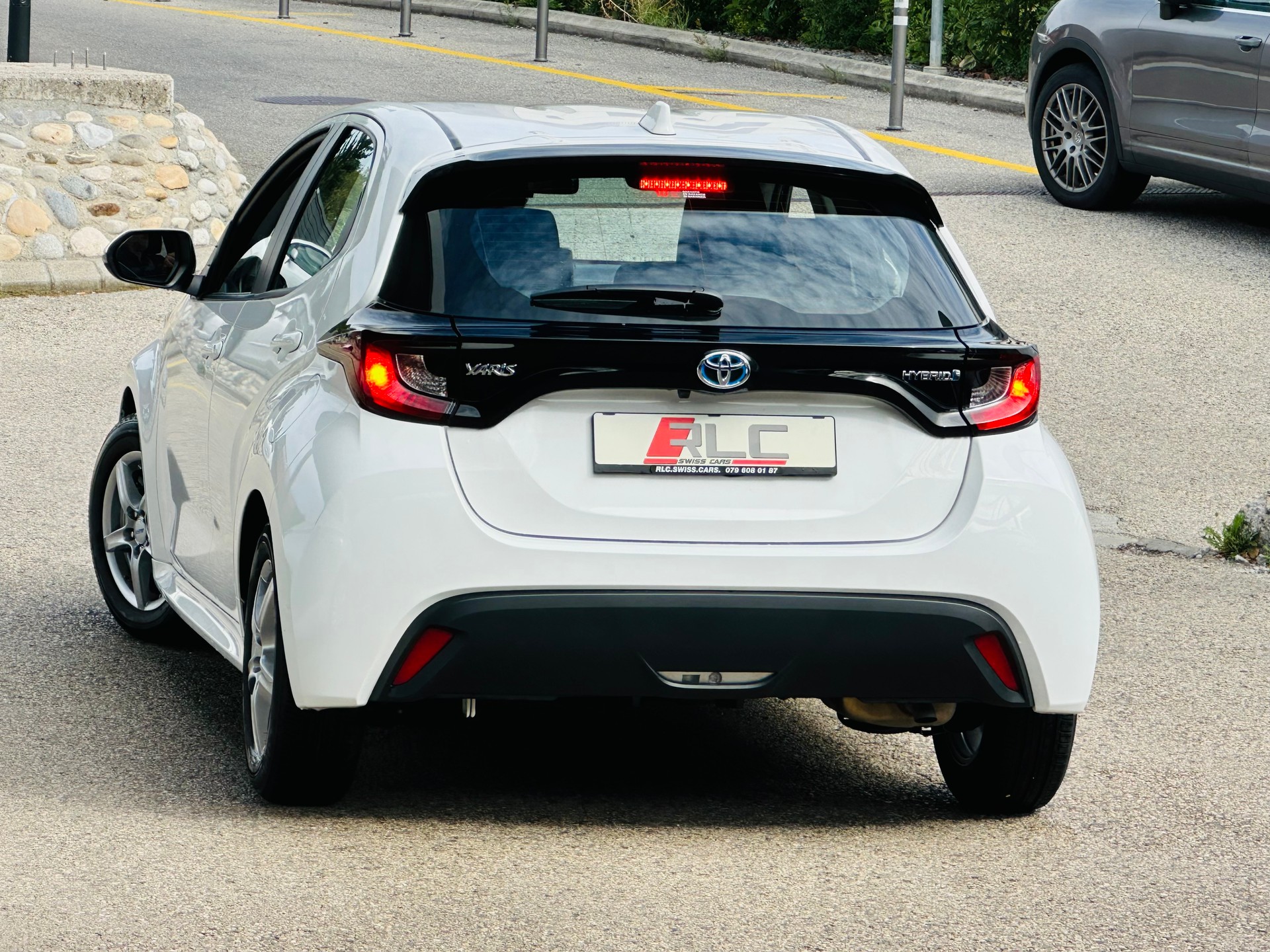 TOYOTA Yaris 1.5 Trend e-CVT-image-7