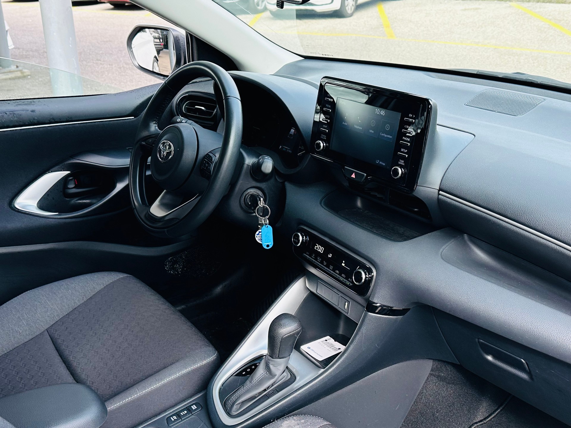 TOYOTA Yaris 1.5 Trend e-CVT-image-13