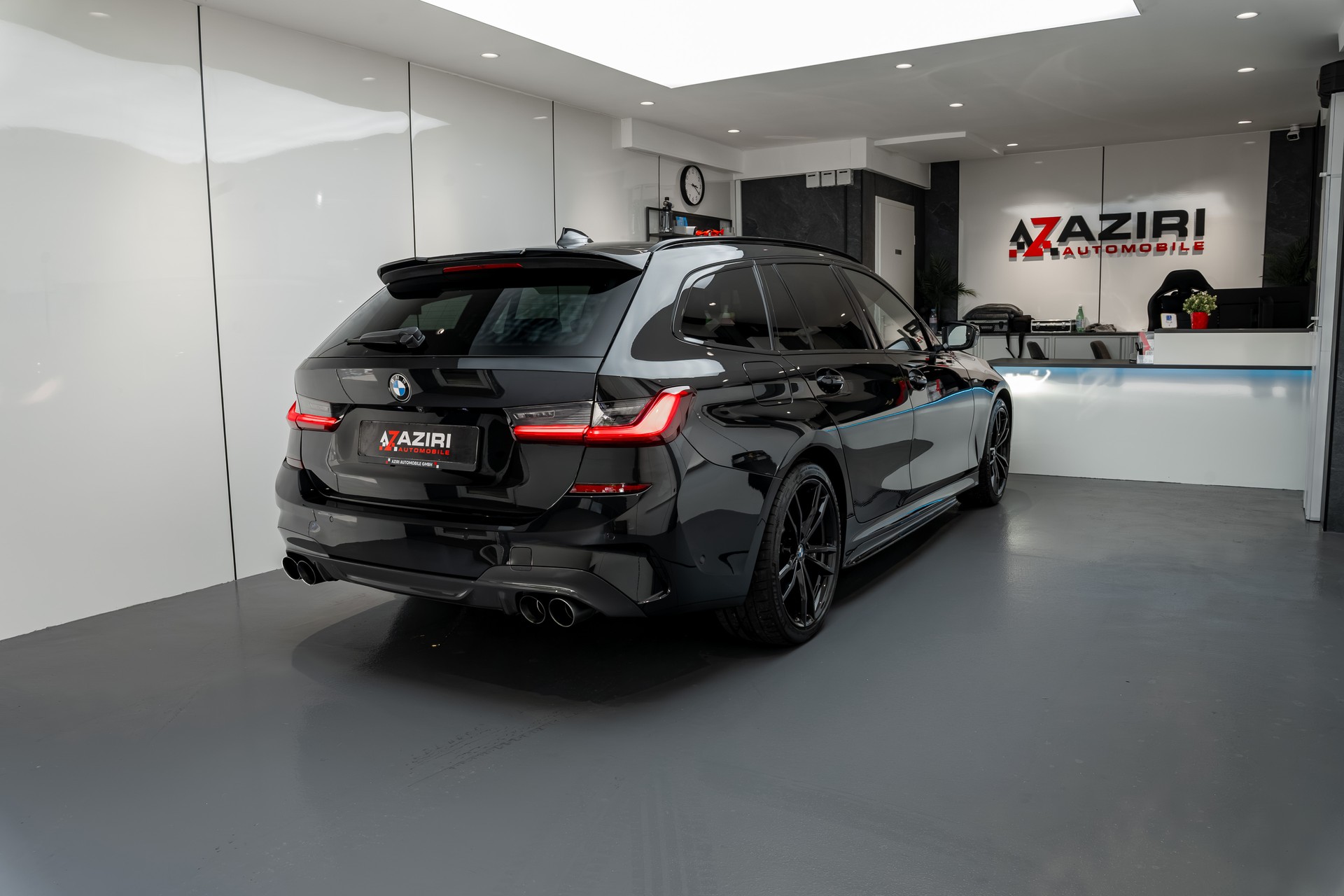 BMW M340i xDrive 48V Touring Steptronic-image-3